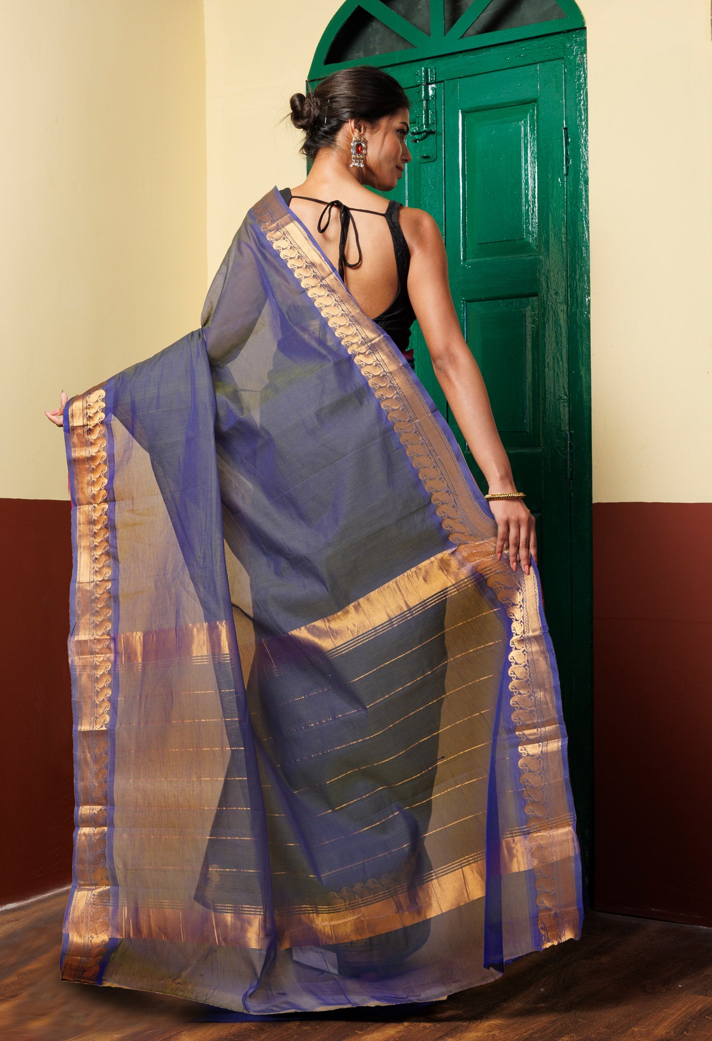 Grey Pure Handloom Gadwal Superfine Cotton Saree-UNM78330