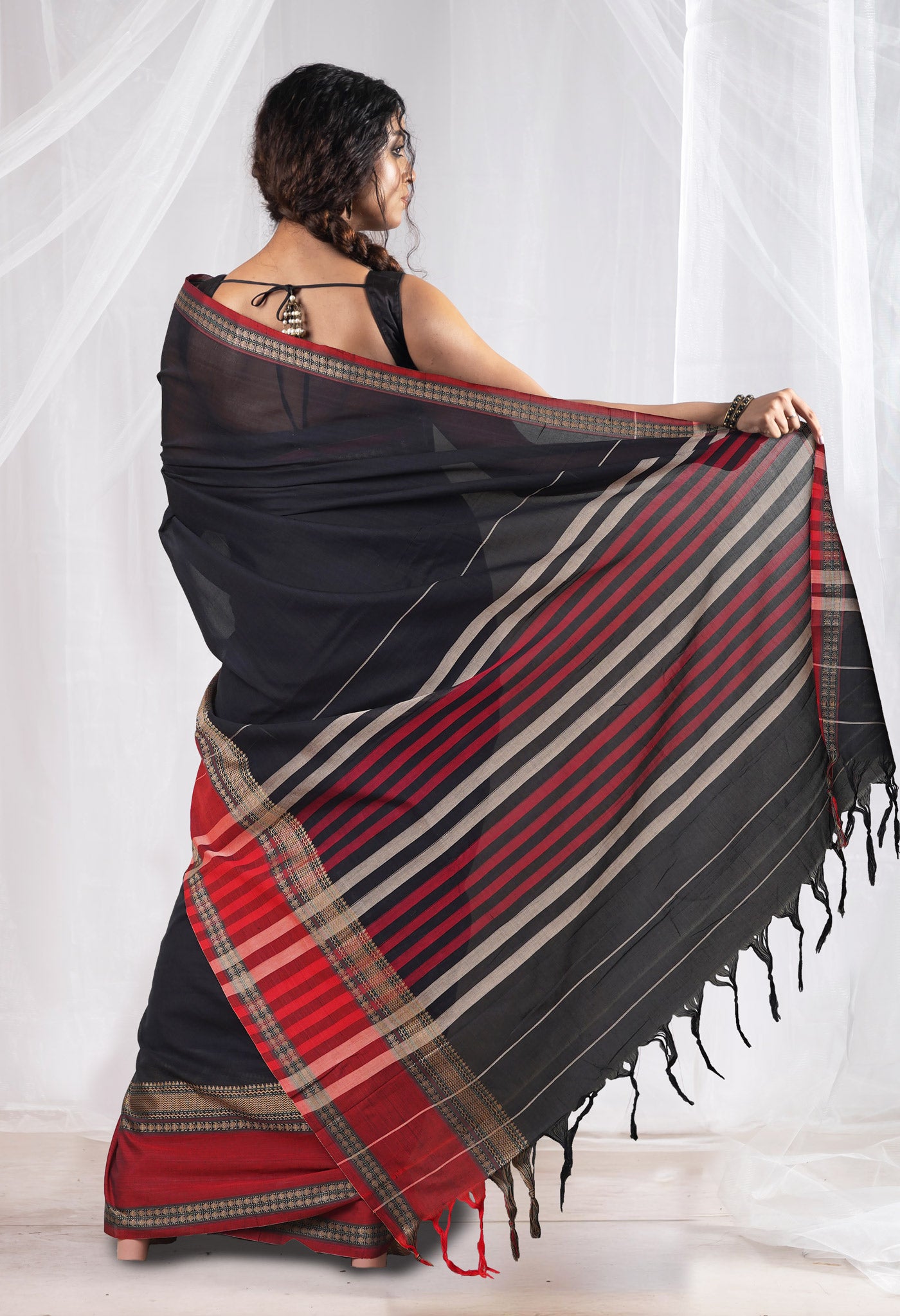 Black Pure Handloom Narayani Cotton Saree-UNM78380