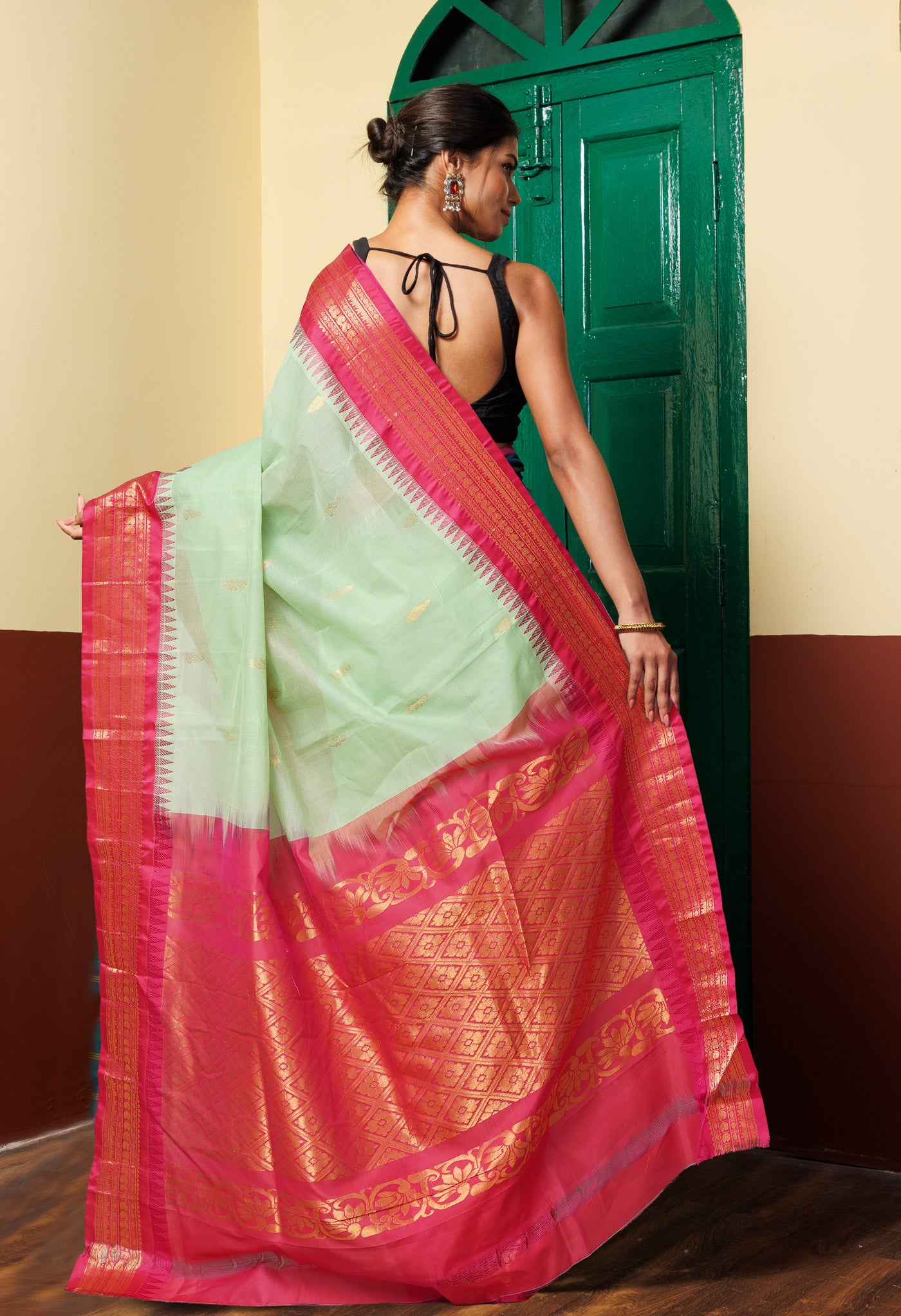 Green Pure Handloom Gadwal Cotton Saree