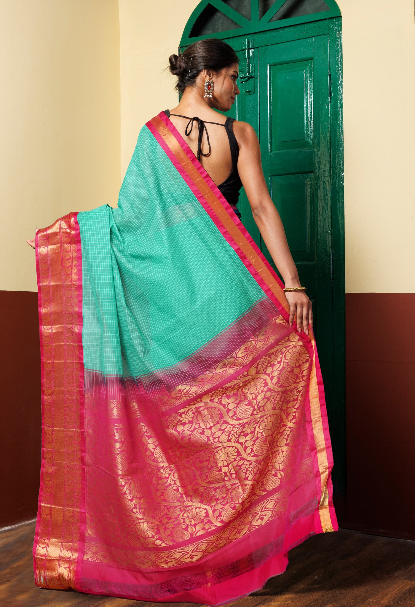 Green Pure Handloom Gadwal Cotton Saree-UNM78434