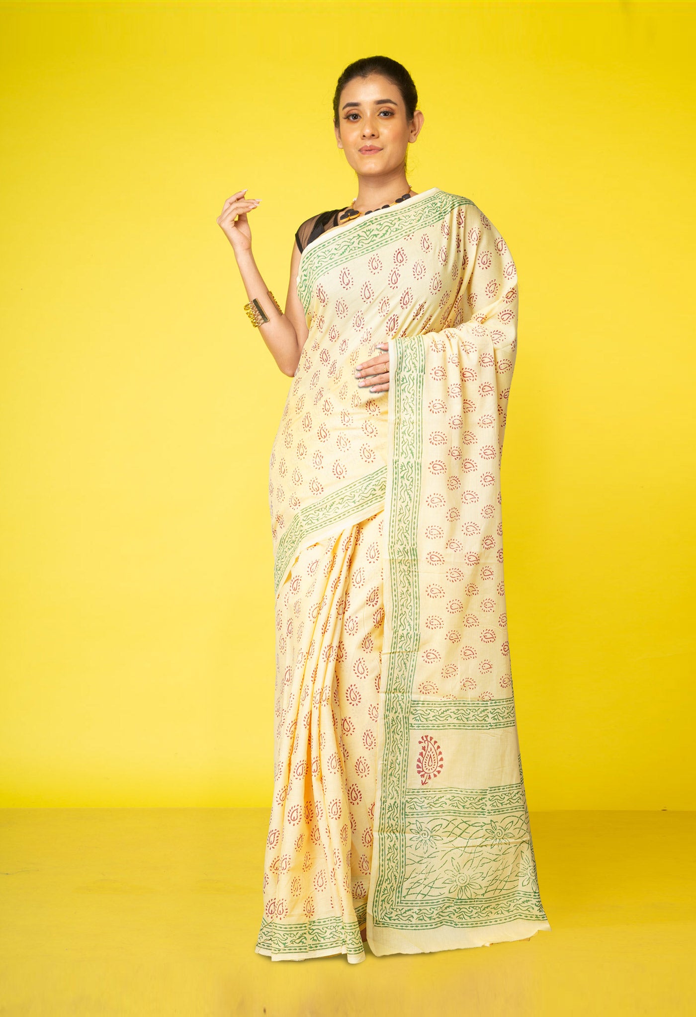 Cream Pure  Block Printed Soft Cotton Saree-UNM78492