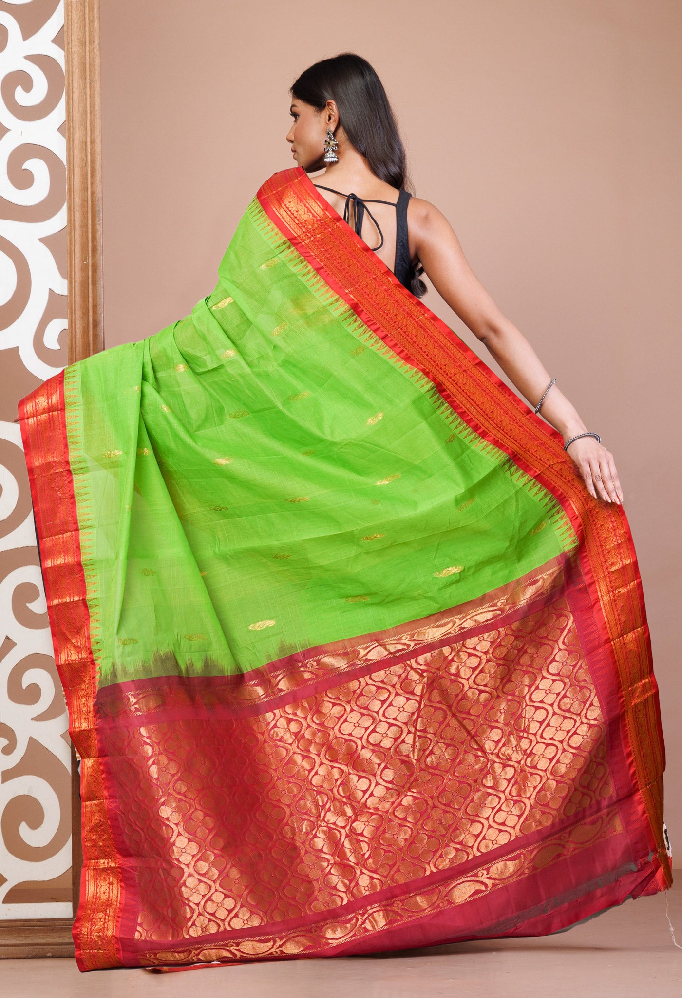 Green Pure  Handloom Gadwal Cotton Saree