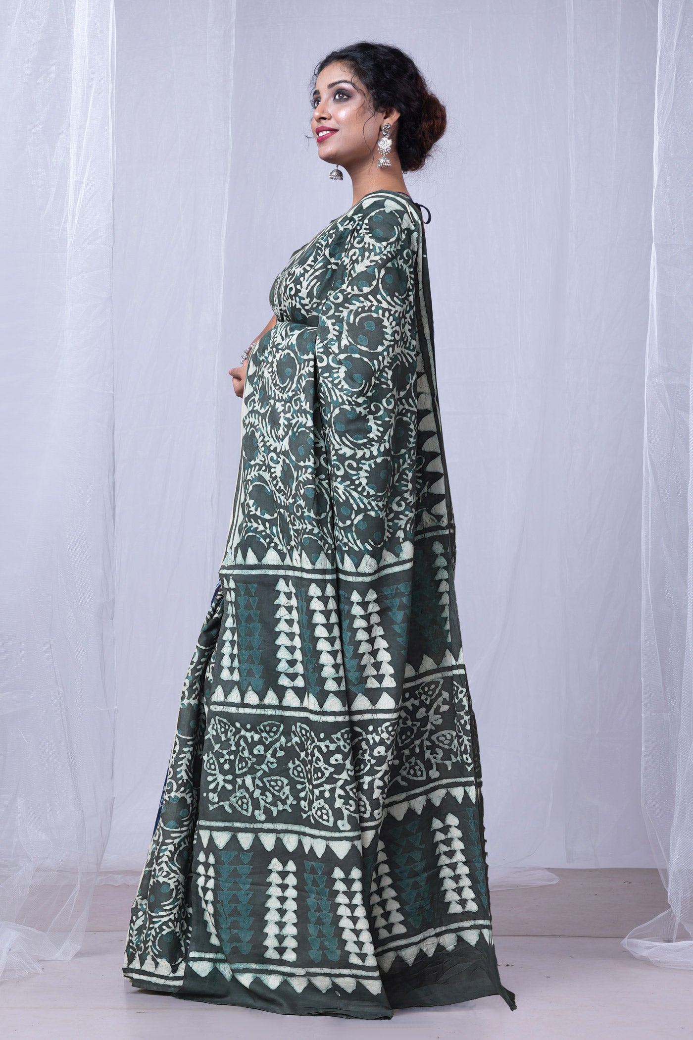 Grey Pure  Dabu Printed Mulmul Cotton Saree-UNM78963