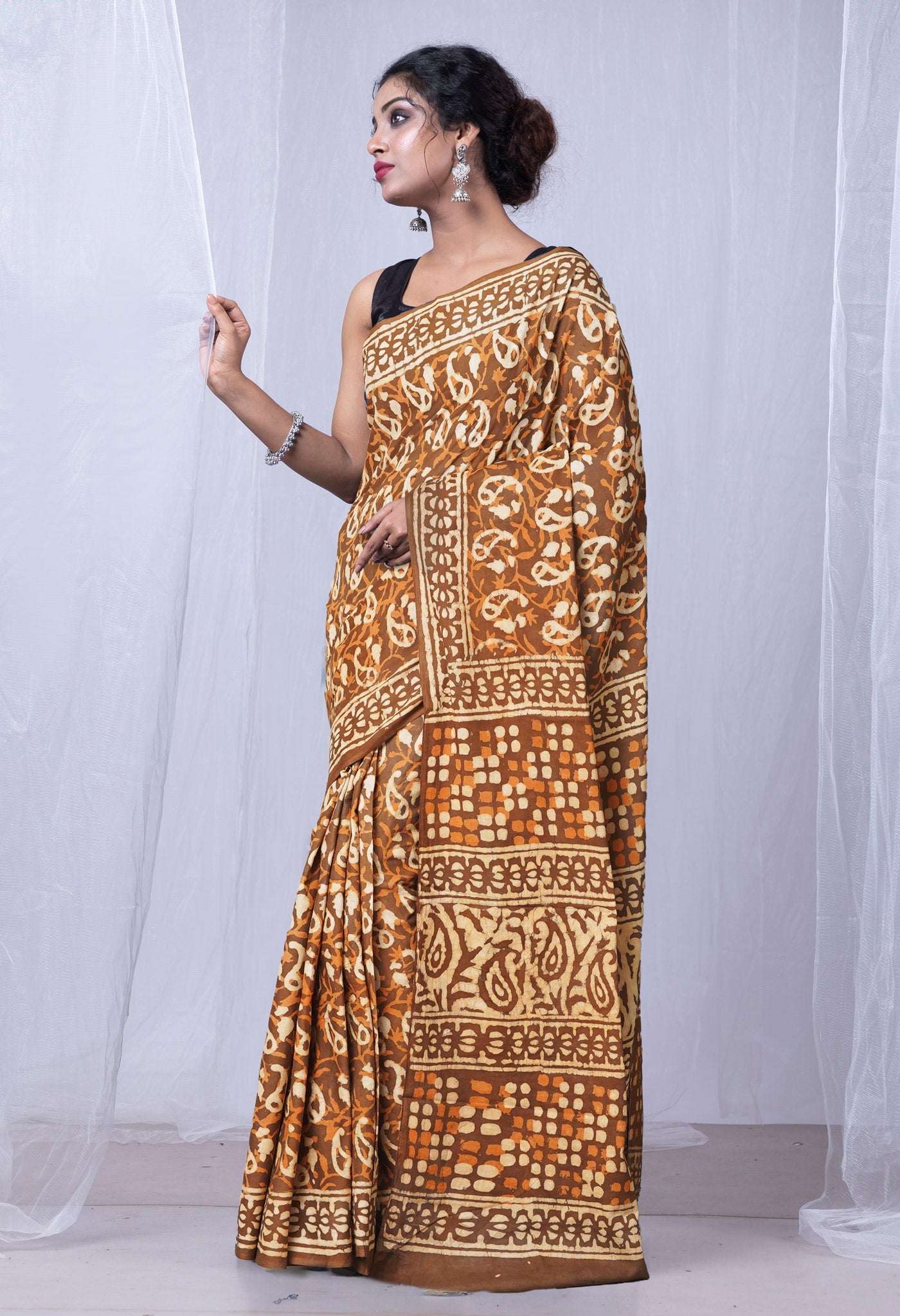 Brown Pure  Dabu Printed Mulmul Cotton Saree-UNM78967