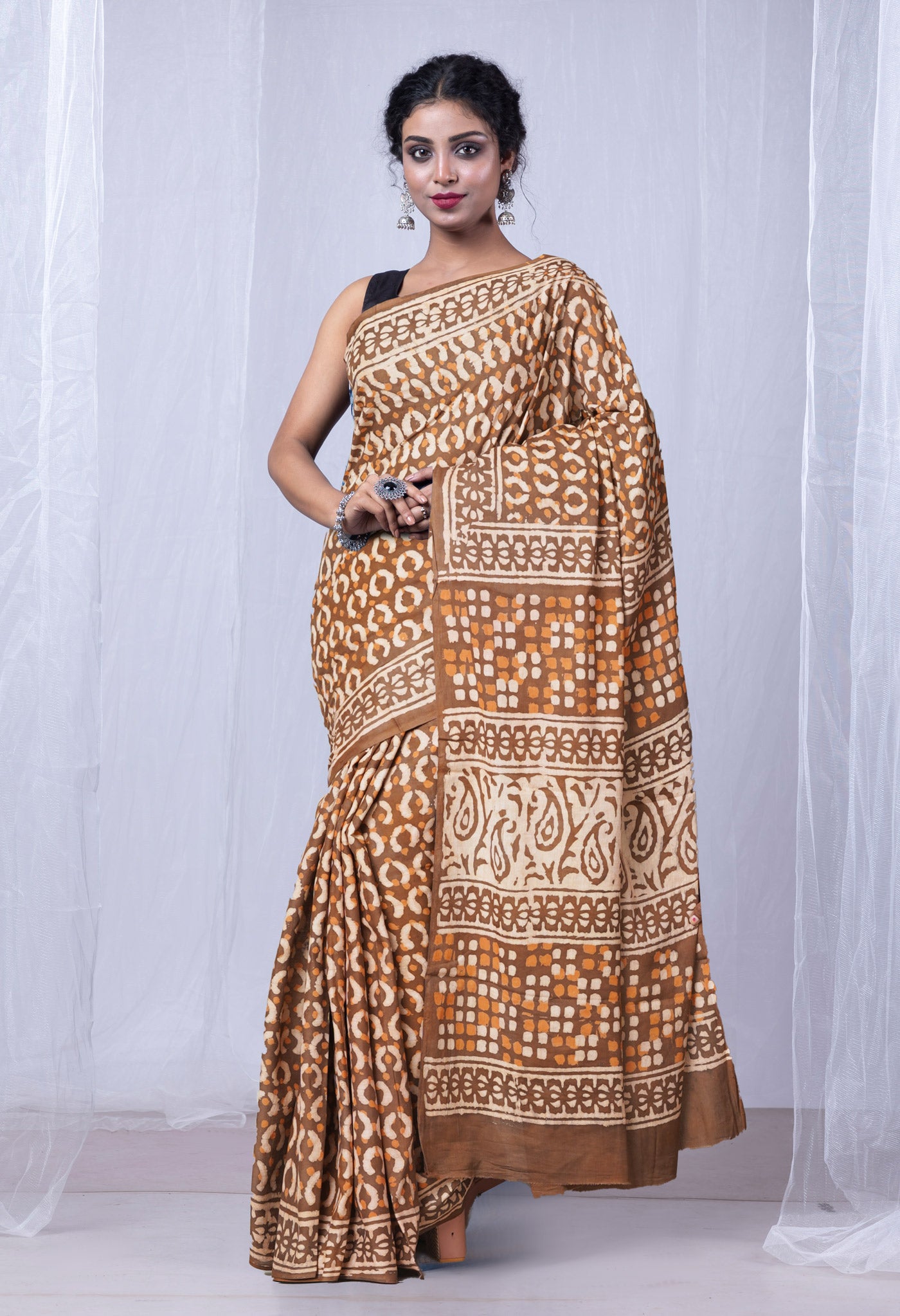 Brown Pure  Dabu Printed Mulmul Cotton Saree-UNM78970