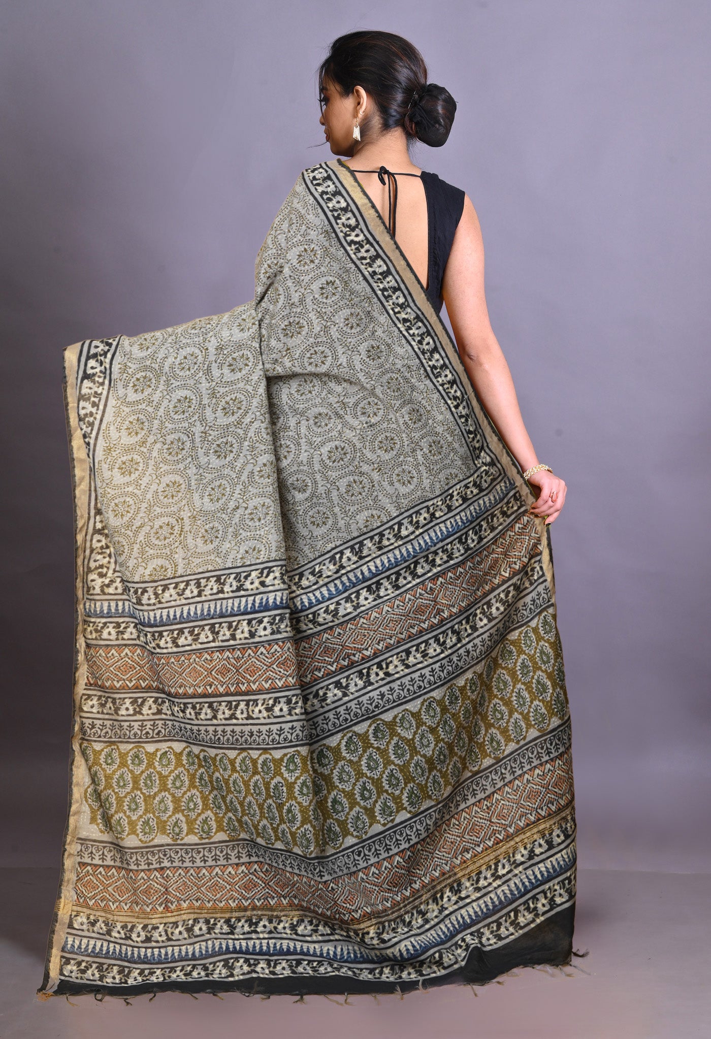 Grey Pure Bagru Printed Pashmina Sico Saree-UNM79311