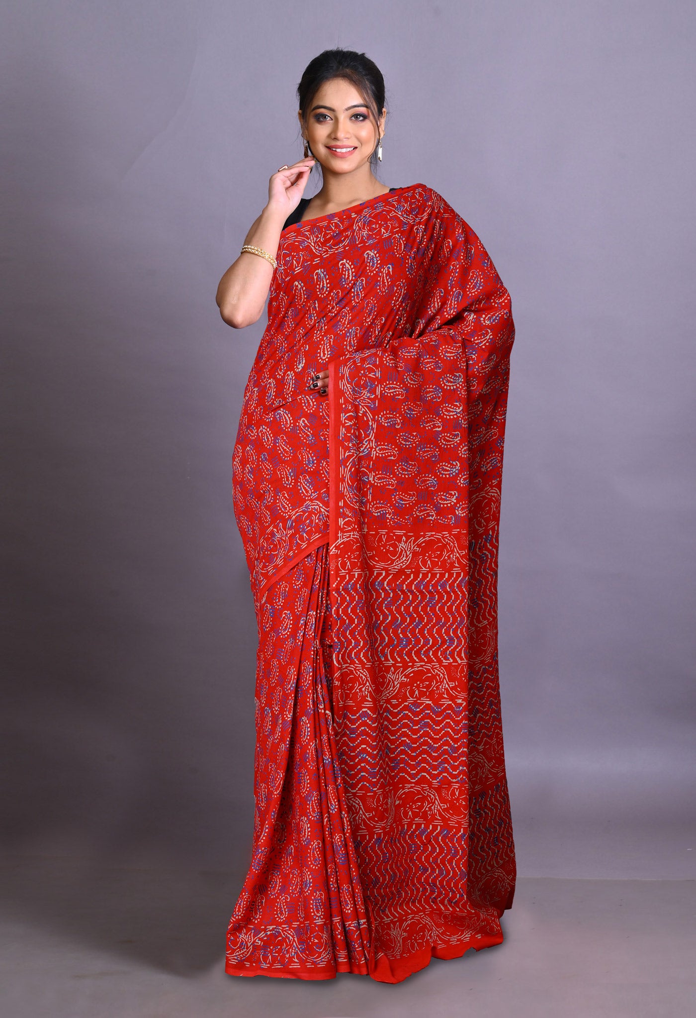 Red Pure Napthol Hand Block Pinted Soft Cotton Saree-UNM79849