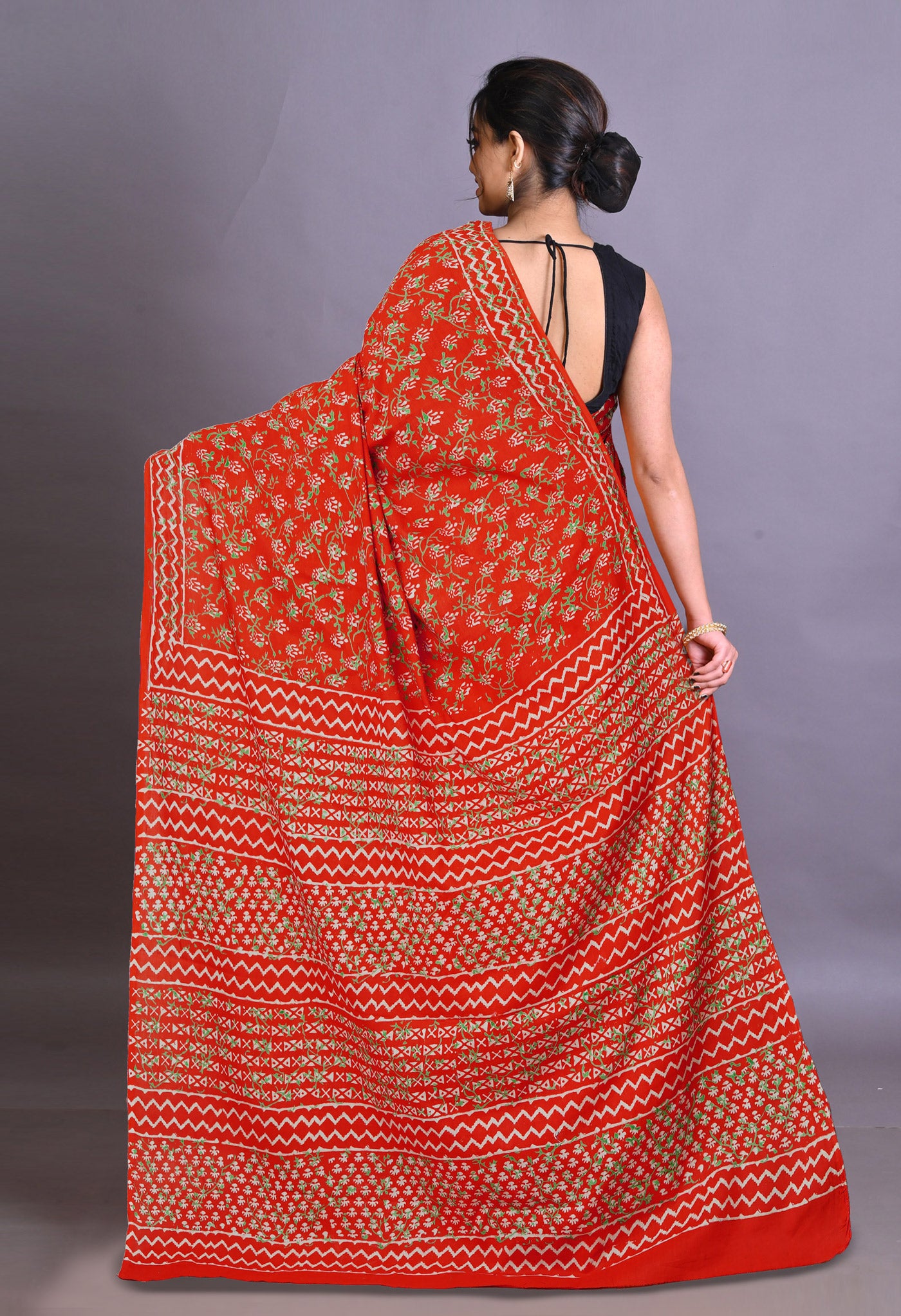 Red Pure Napthol Hand Block Pinted Soft Cotton Saree-UNM79856