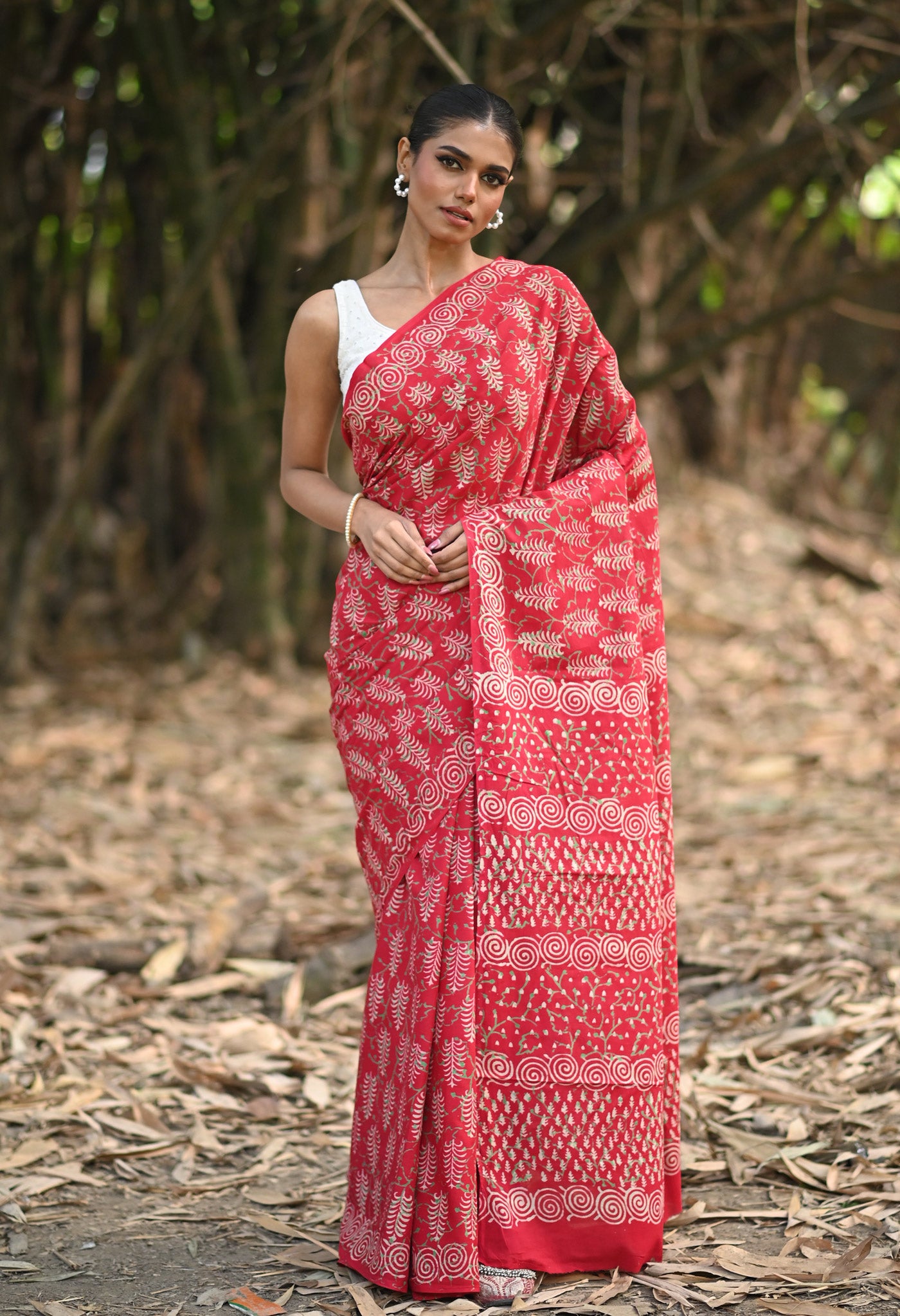 Red Pure Napthol Hand Block Pinted Soft Cotton Saree-UNM79868