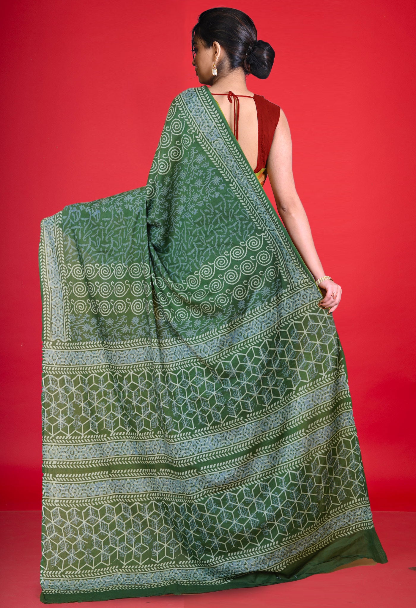 Green Pure Discharge Printed Soft Cotton Saree-UNM79885