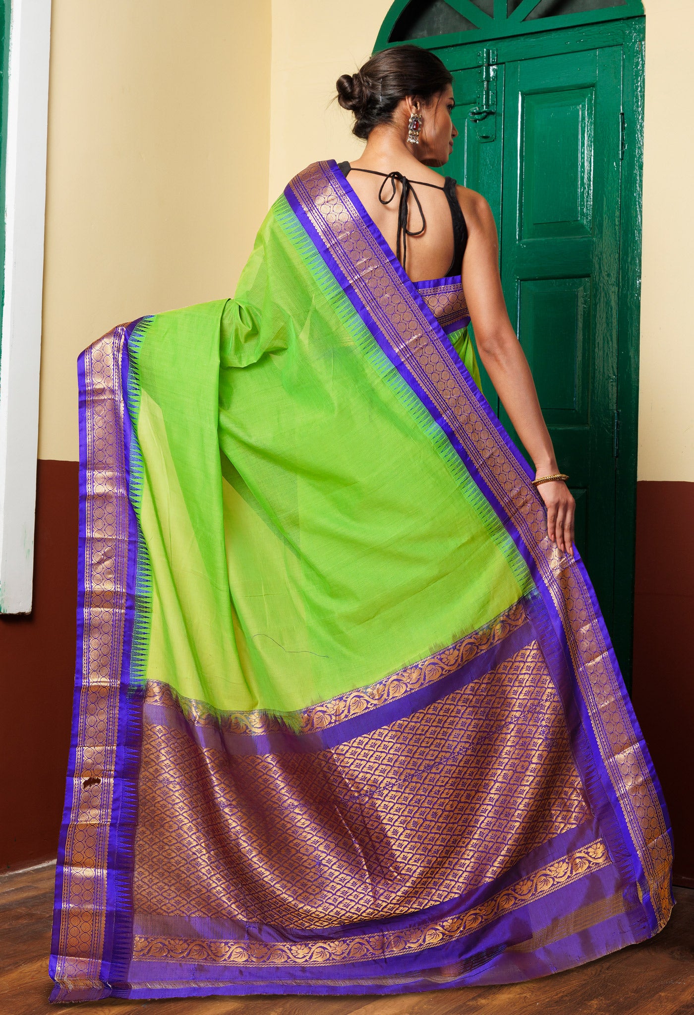 Green Pure Handloom Gadwal Cotton Saree-UNM79930