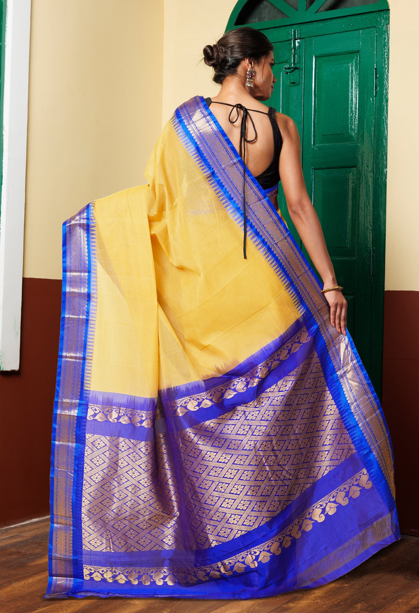 Beige Pure Handloom Gadwal Cotton Saree-UNM79932