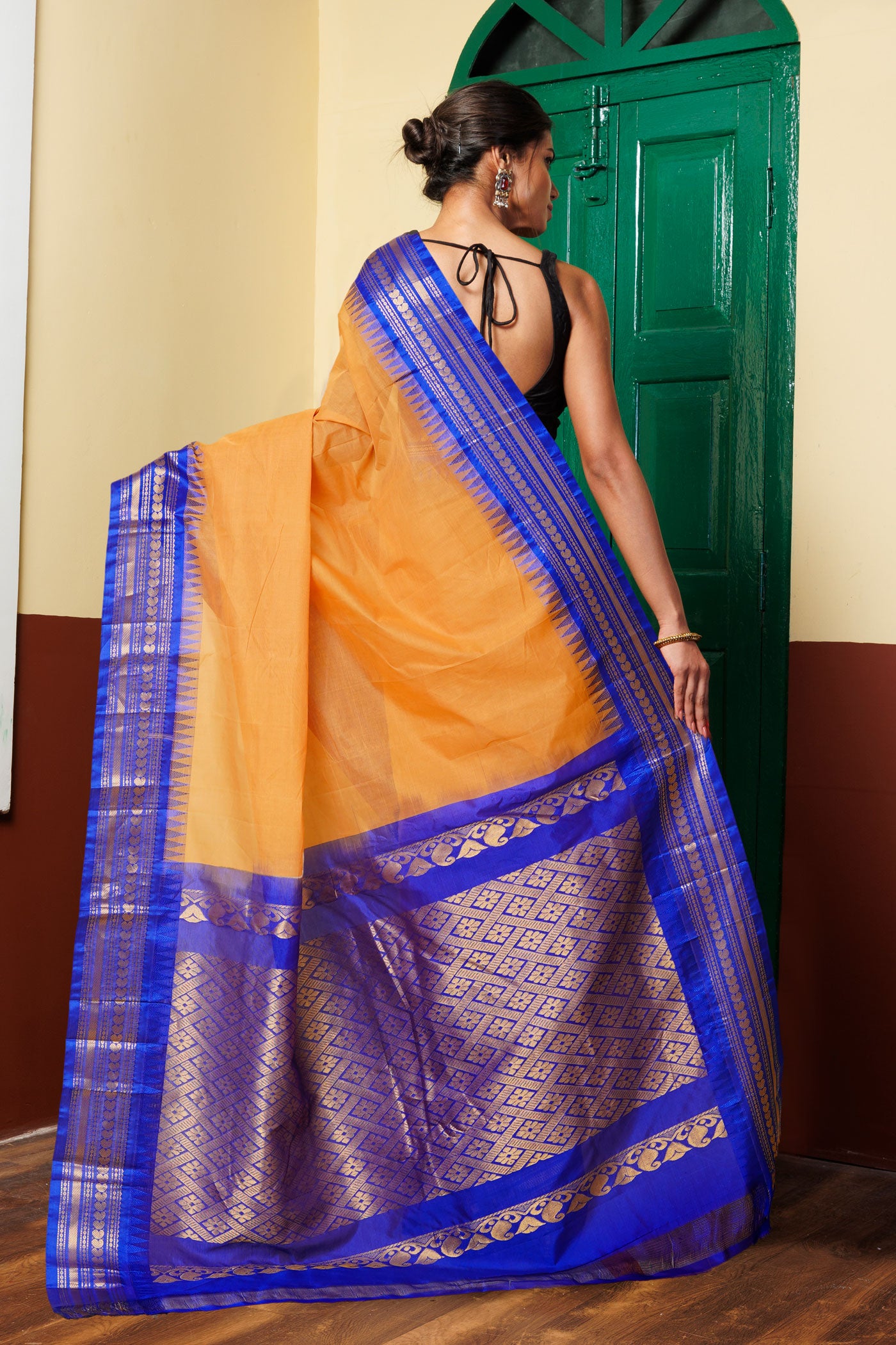 Orange Pure Handloom Gadwal Cotton Saree-UNM79940