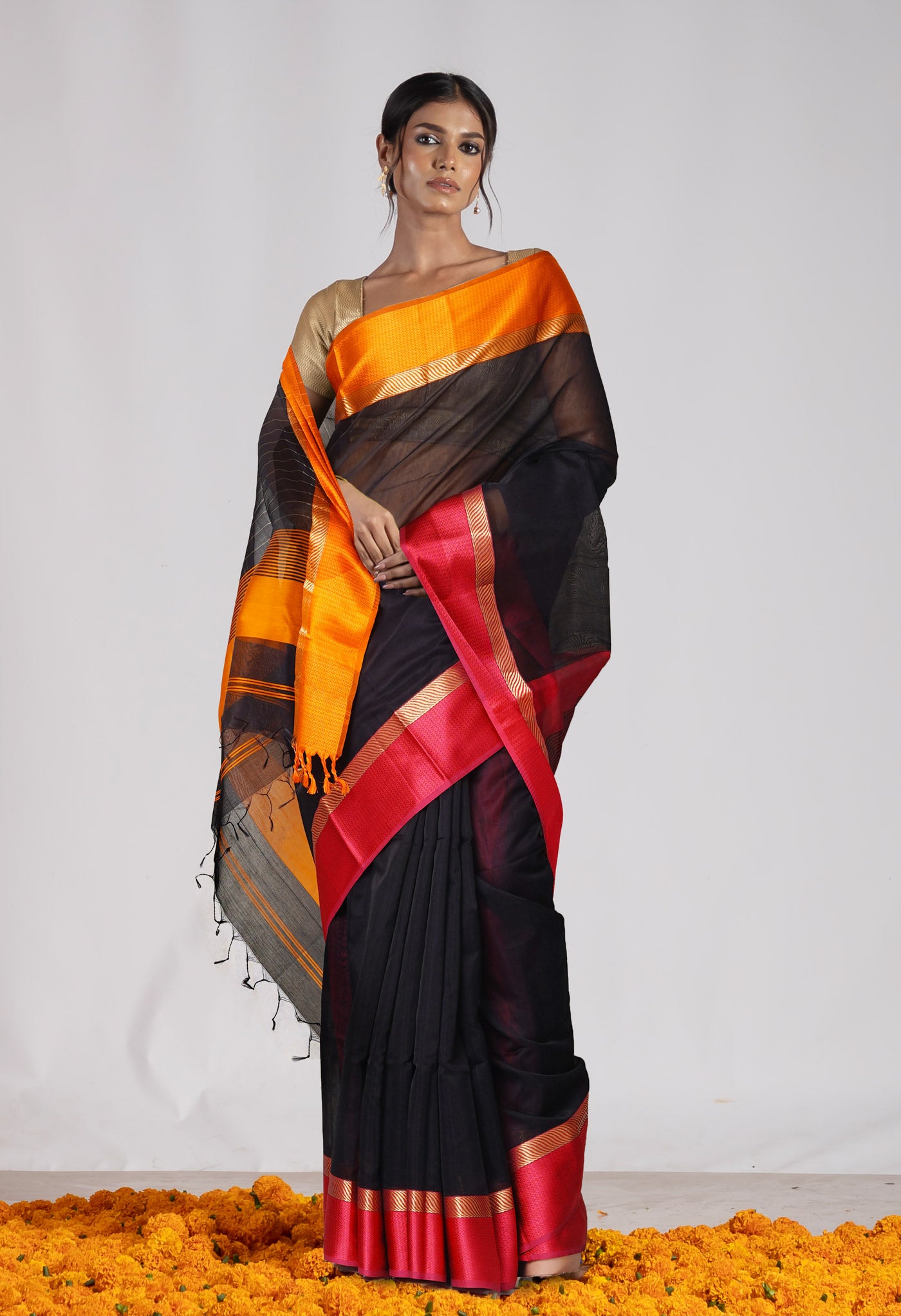 Black Pure Handloom Maheshwari Sico Saree-UNM79998