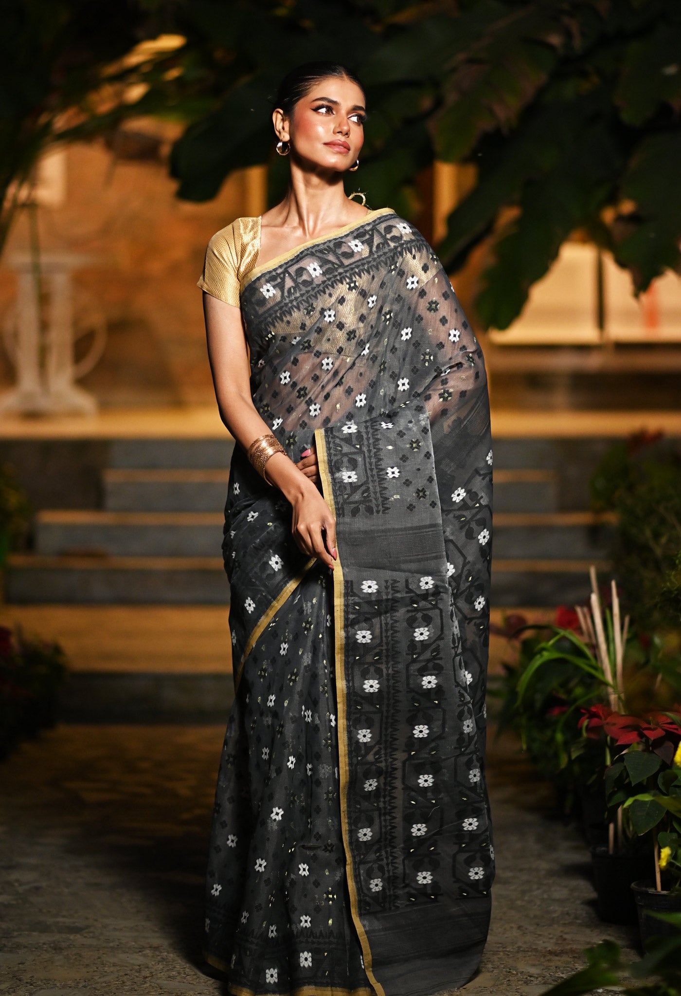 Grey-Black Pure Handloom Jamdhani Bengal Cotton Saree-UNM80129