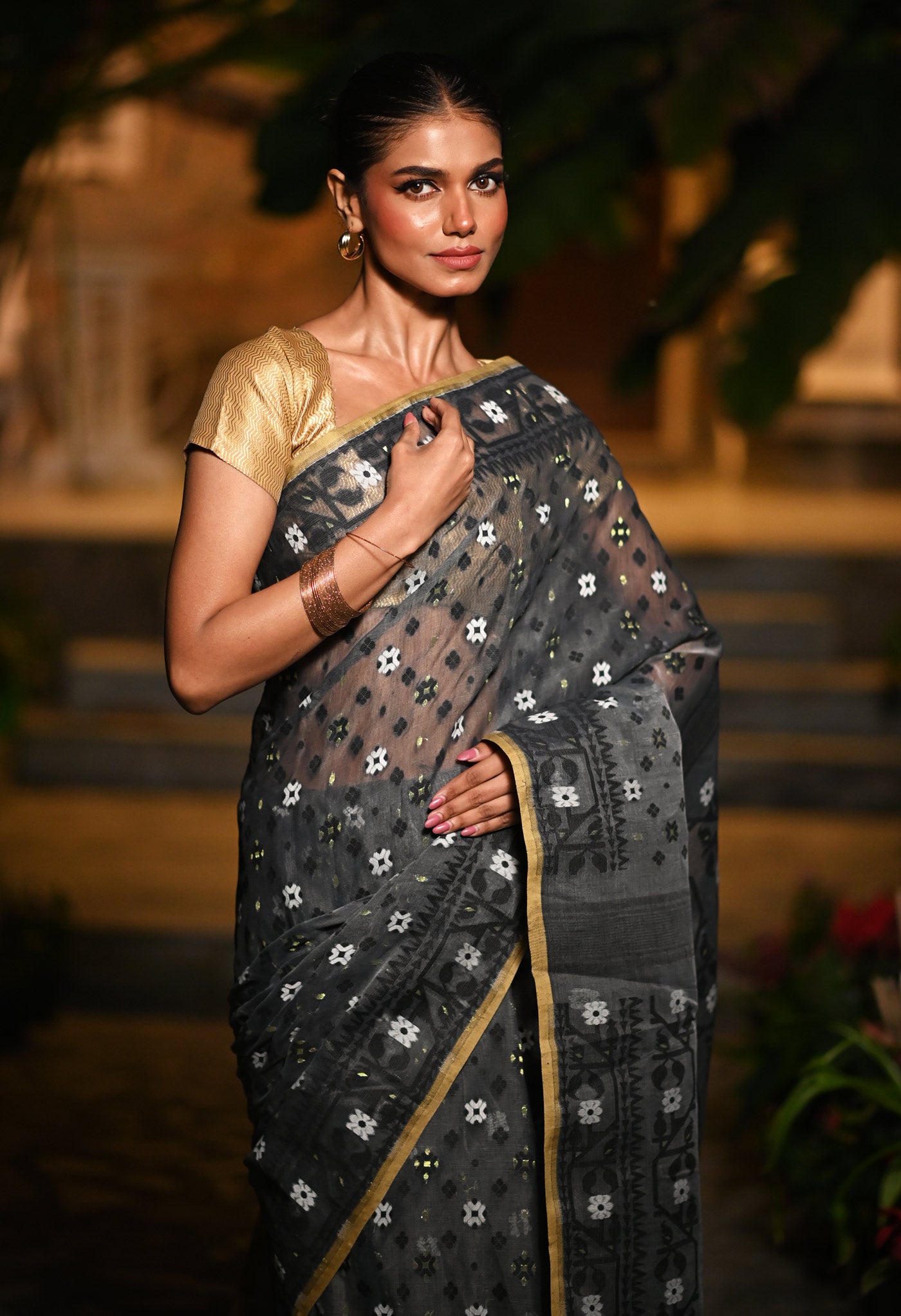 Grey-Black Pure Handloom Jamdhani Bengal Cotton Saree-UNM80129