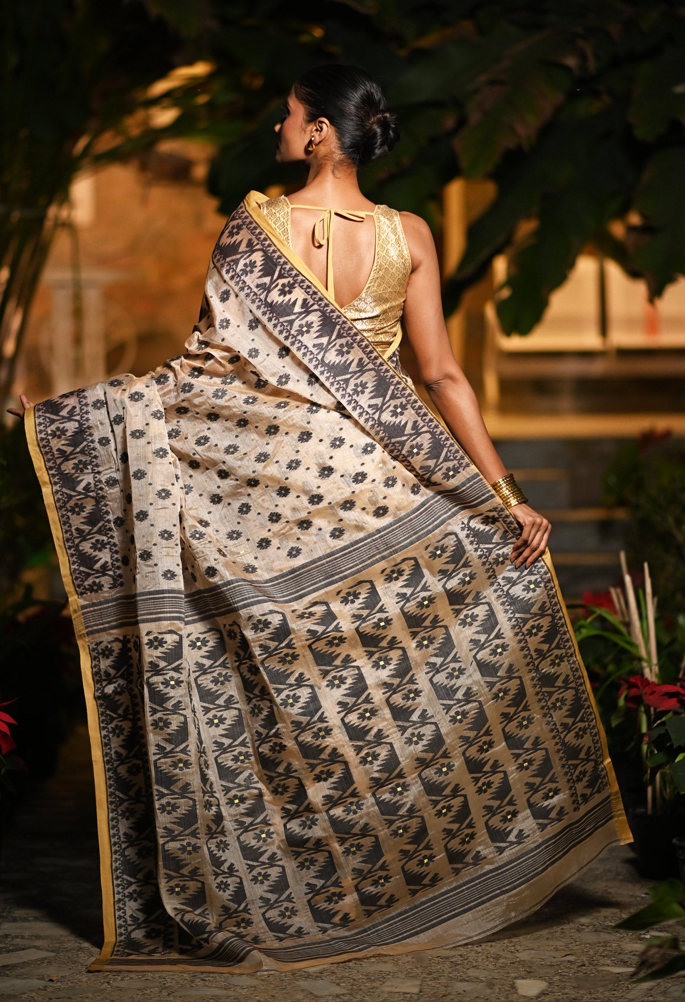 Cream-Black Pure Handloom Tussar Jamdhani Bengal Cotton Saree-UNM80168