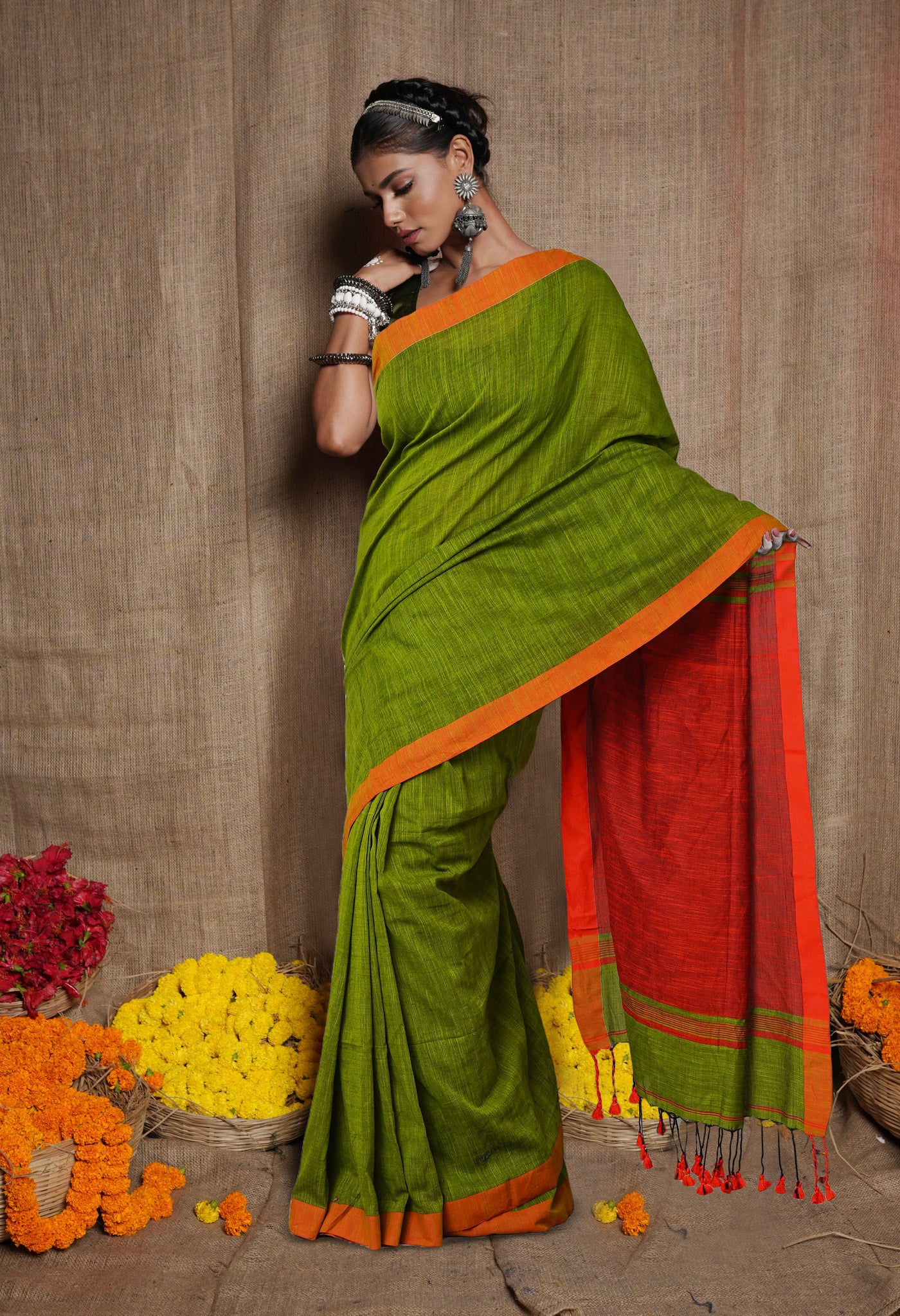 Olive Green-Maroon Pure Plain With Contrast Pallu Cotton Linen Saree-UNM80196