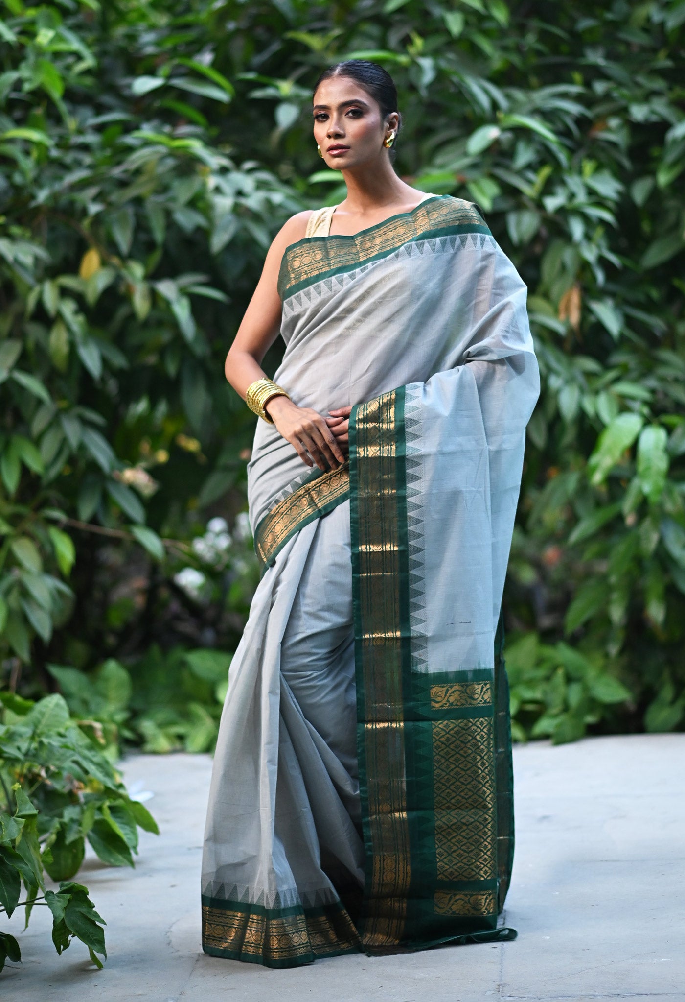 Grey-Green Pure Handloom Gadwal Cotton Saree-UNM80499