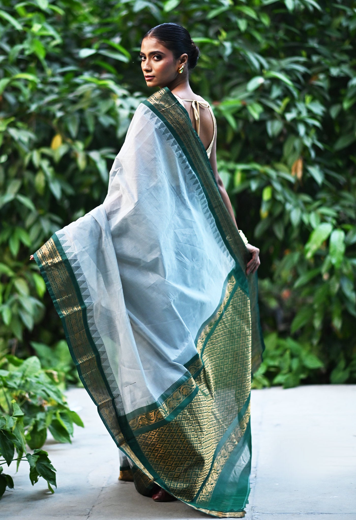 Grey-Green Pure Handloom Gadwal Cotton Saree-UNM80499