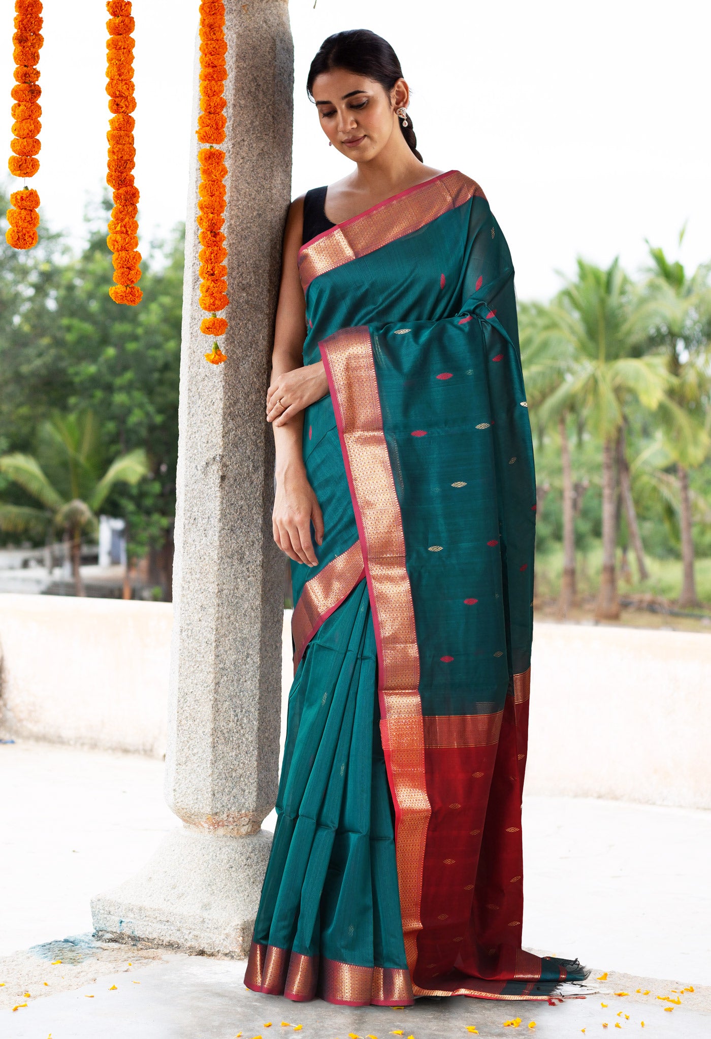 Peacock GreenMaroon Pure Handloom Maheshwari Sico Saree-UNM80510