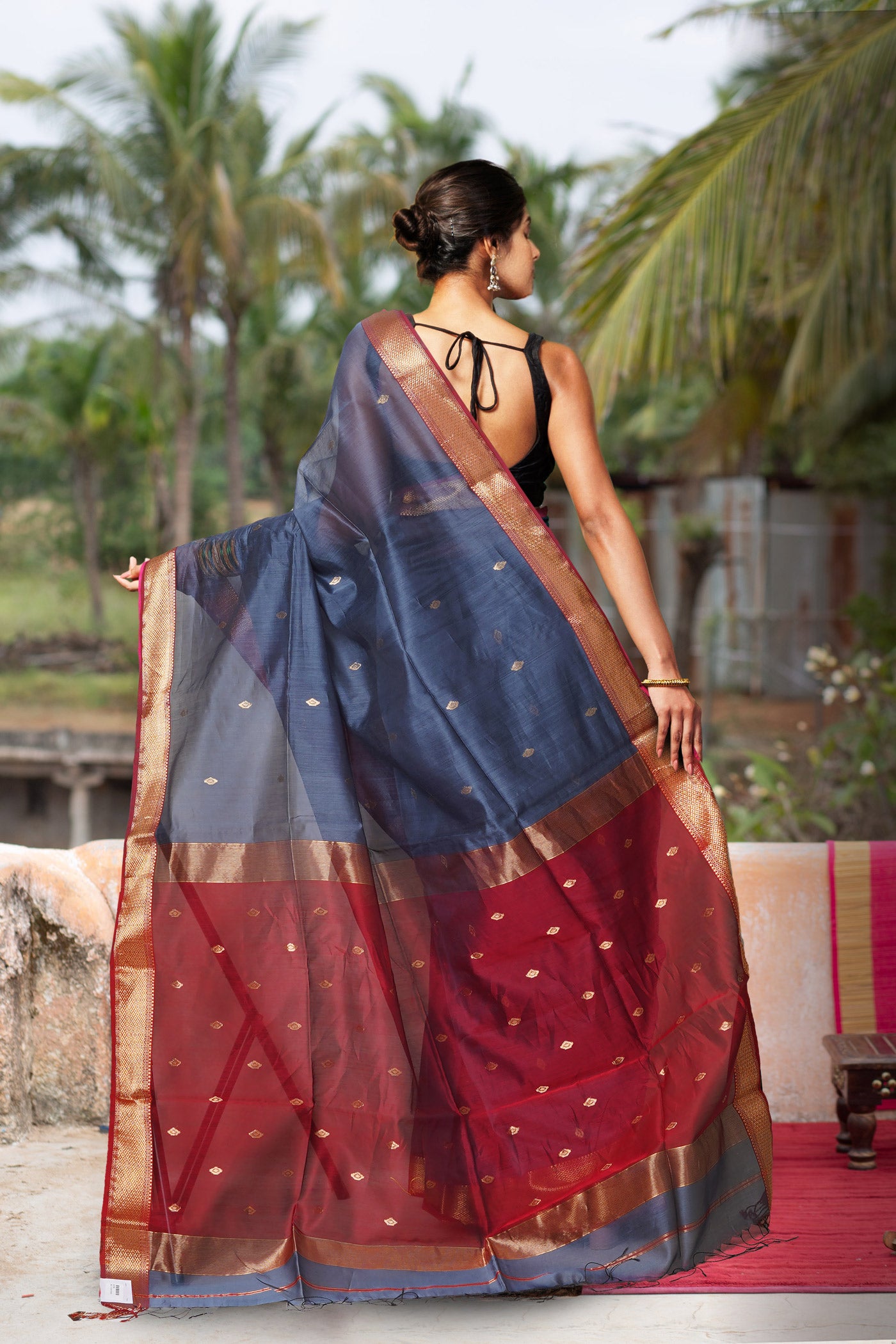 Grey-Maroon Pure Handloom Maheshwari Sico Saree-UNM80511