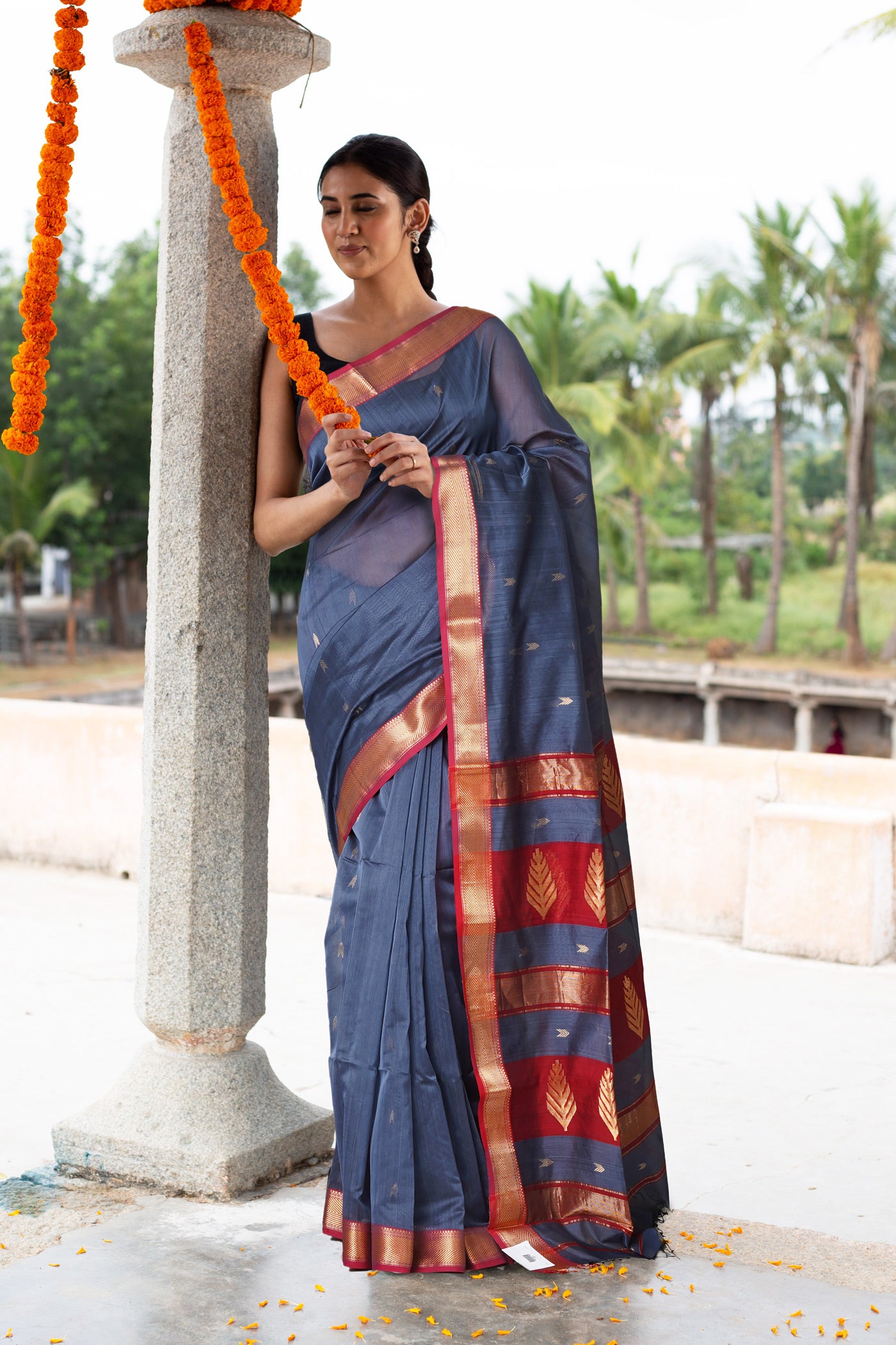 Grey-Maroon Pure Handloom Maheshwari Sico Saree-UNM80528