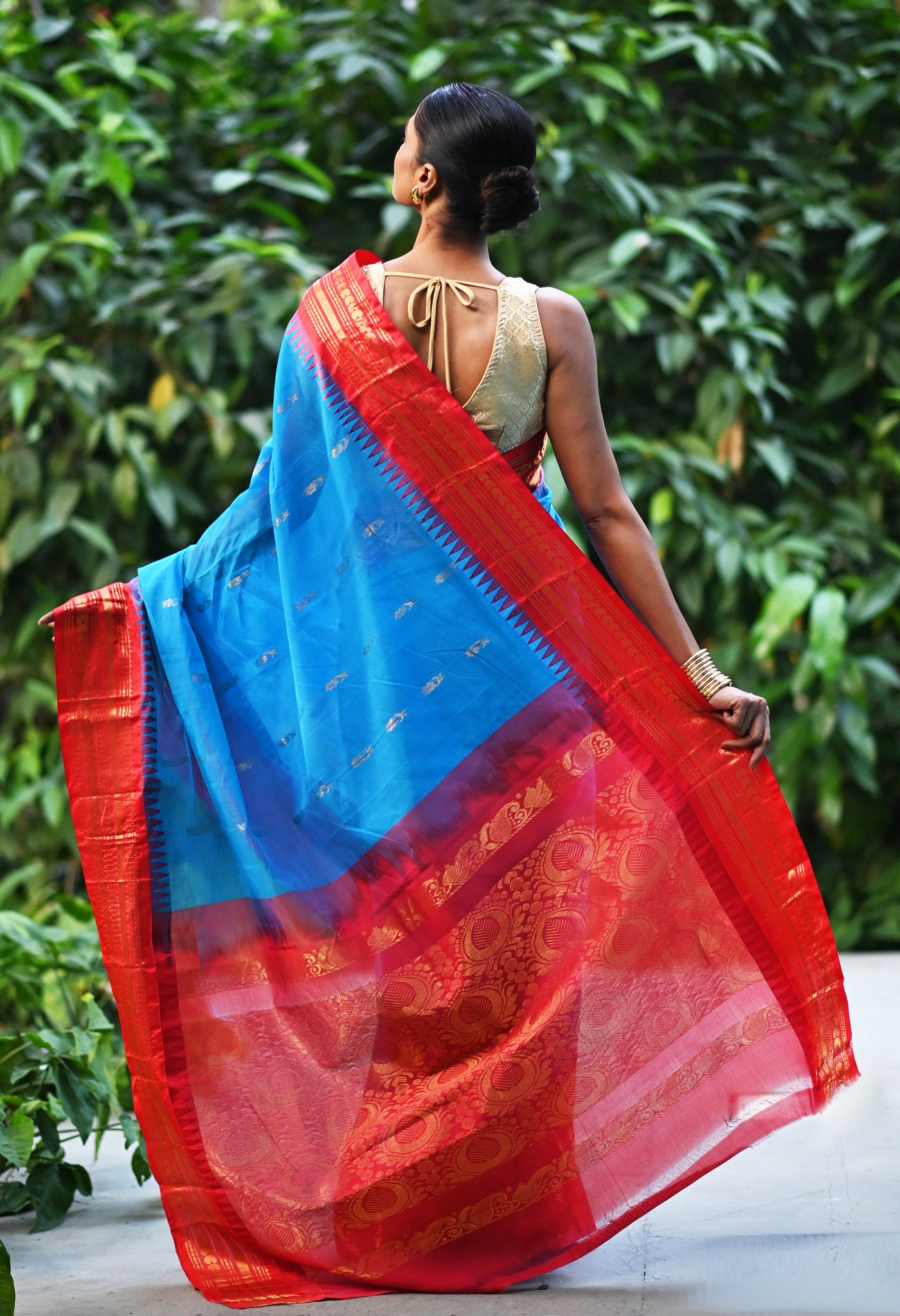 Blue-Red Pure Handloom Gadwal Cotton Saree-UNM80612