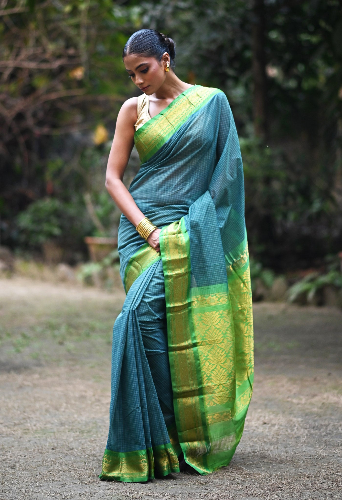 Blue-Green Pure Handloom Gadwal With Check  Cotton Saree-UNM80661