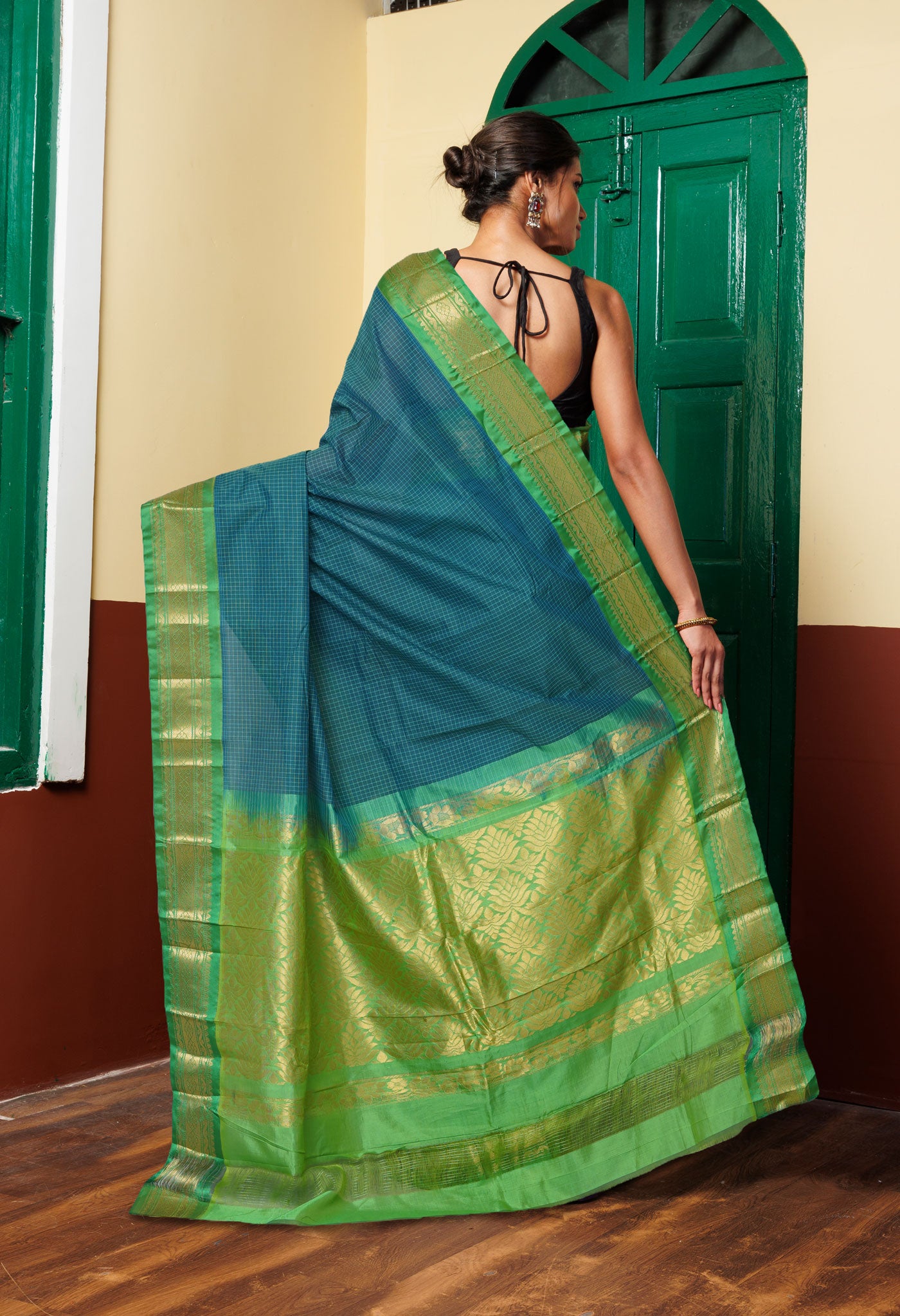 Green PureHandloom Gadwal With Check  Cotton Saree-UNM80666