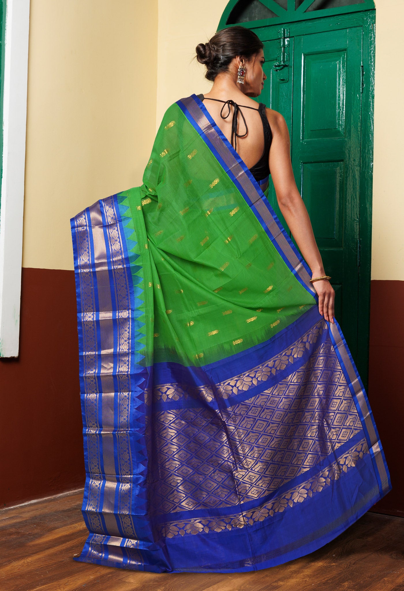 Green-Dark Blue PureHandloom Gadwal Cotton Saree-UNM80715