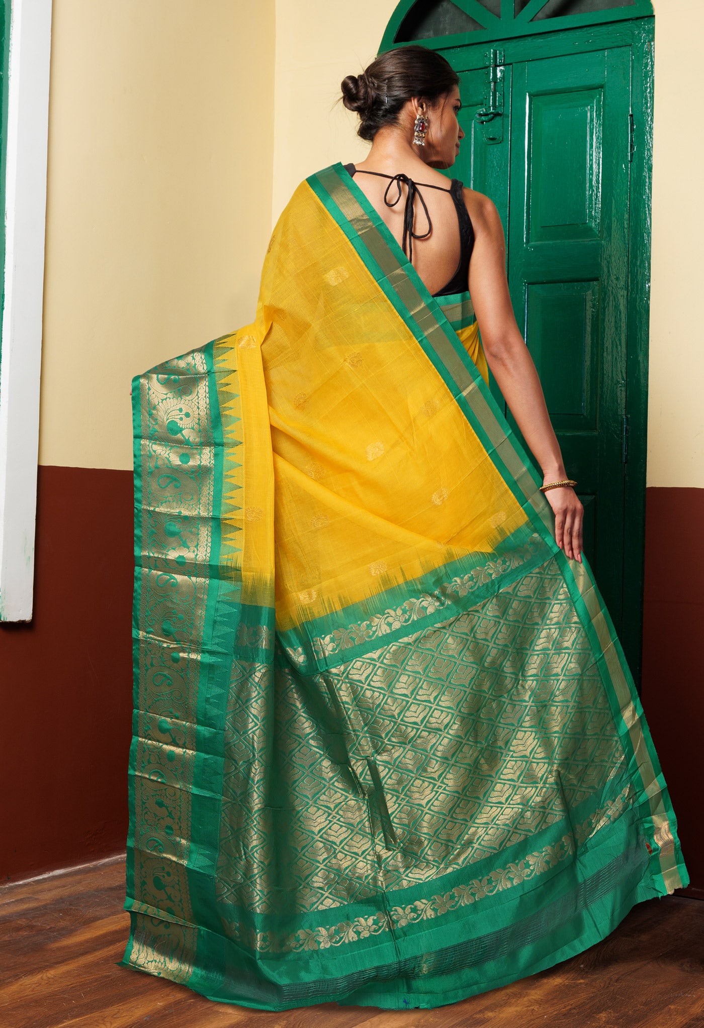 Yellow-Green Pure Handloom Gadwal Cotton Saree-UNM80716