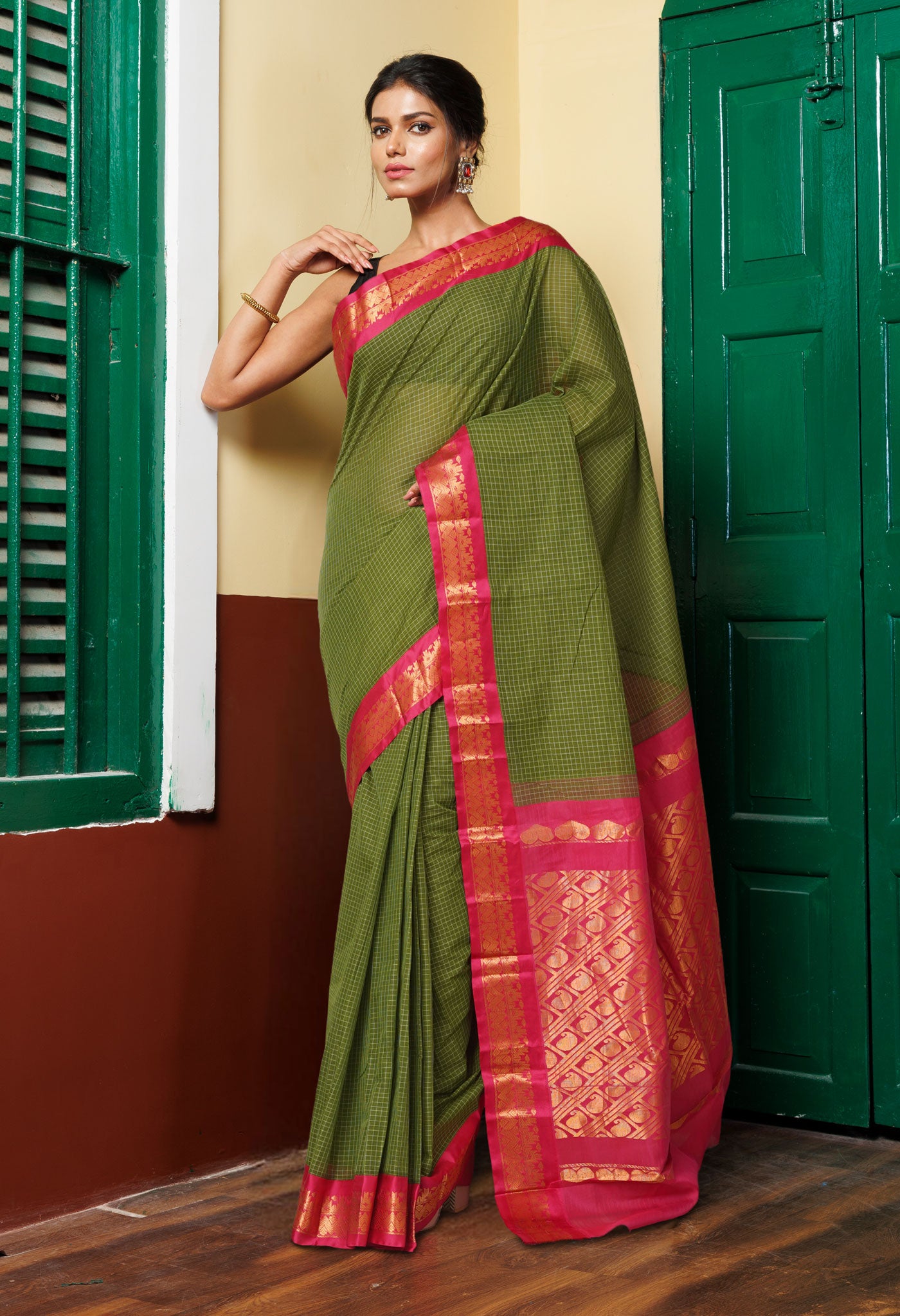 Mehendi Green-Red Pure Handloom Checks Gadwal Cotton Saree-UNM80724