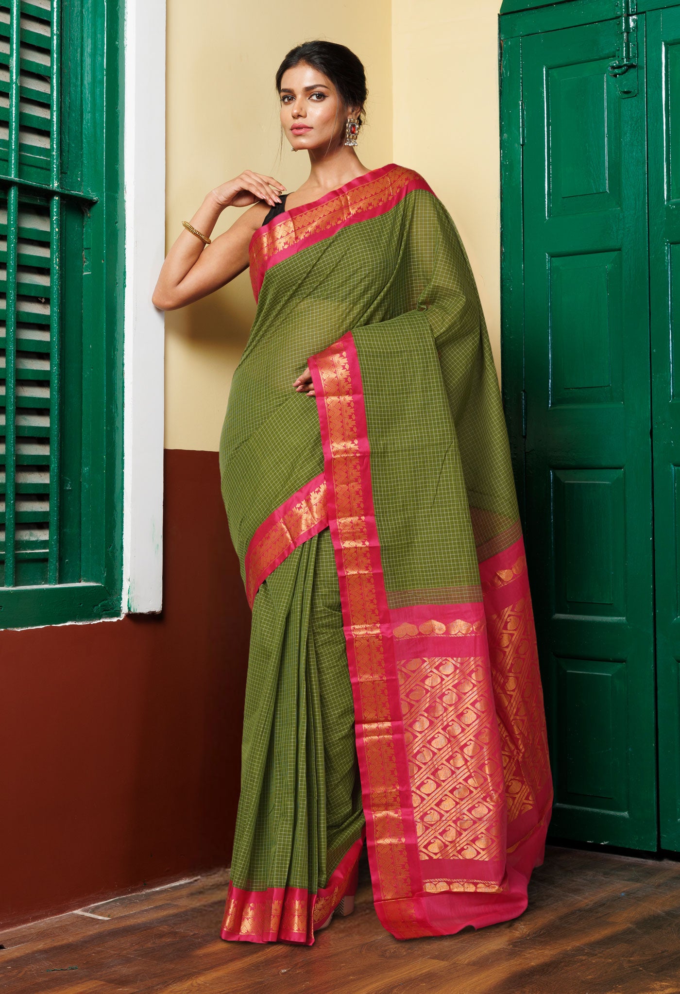 Mehendi Green-Red Pure Handloom Checks Gadwal Cotton Saree-UNM80724