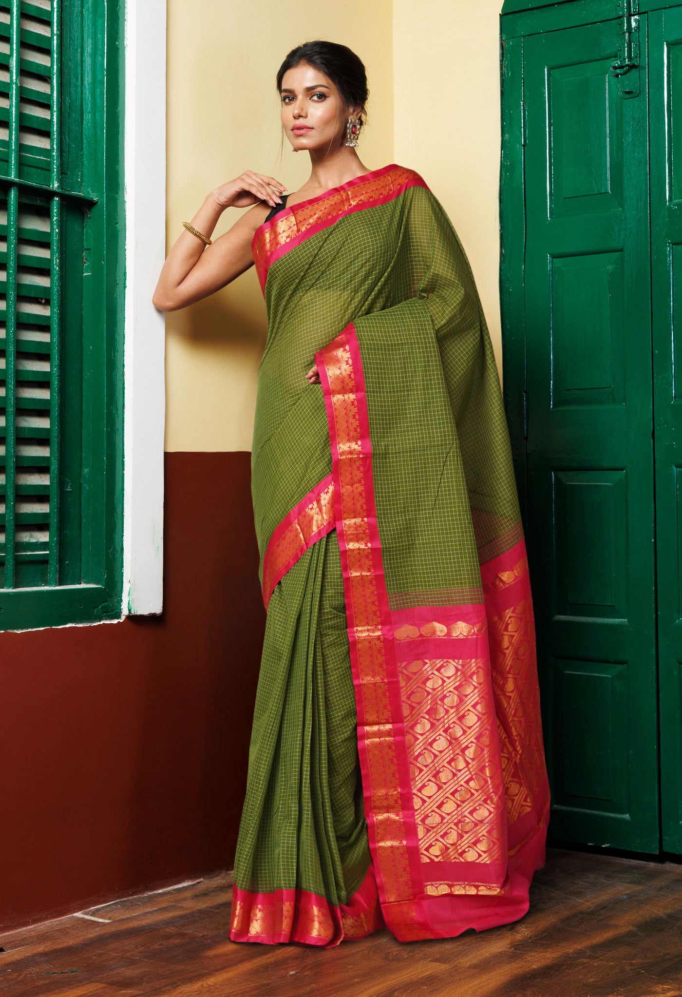 Mehendi Green-Red Pure Handloom Checks Gadwal Cotton Saree-UNM80724