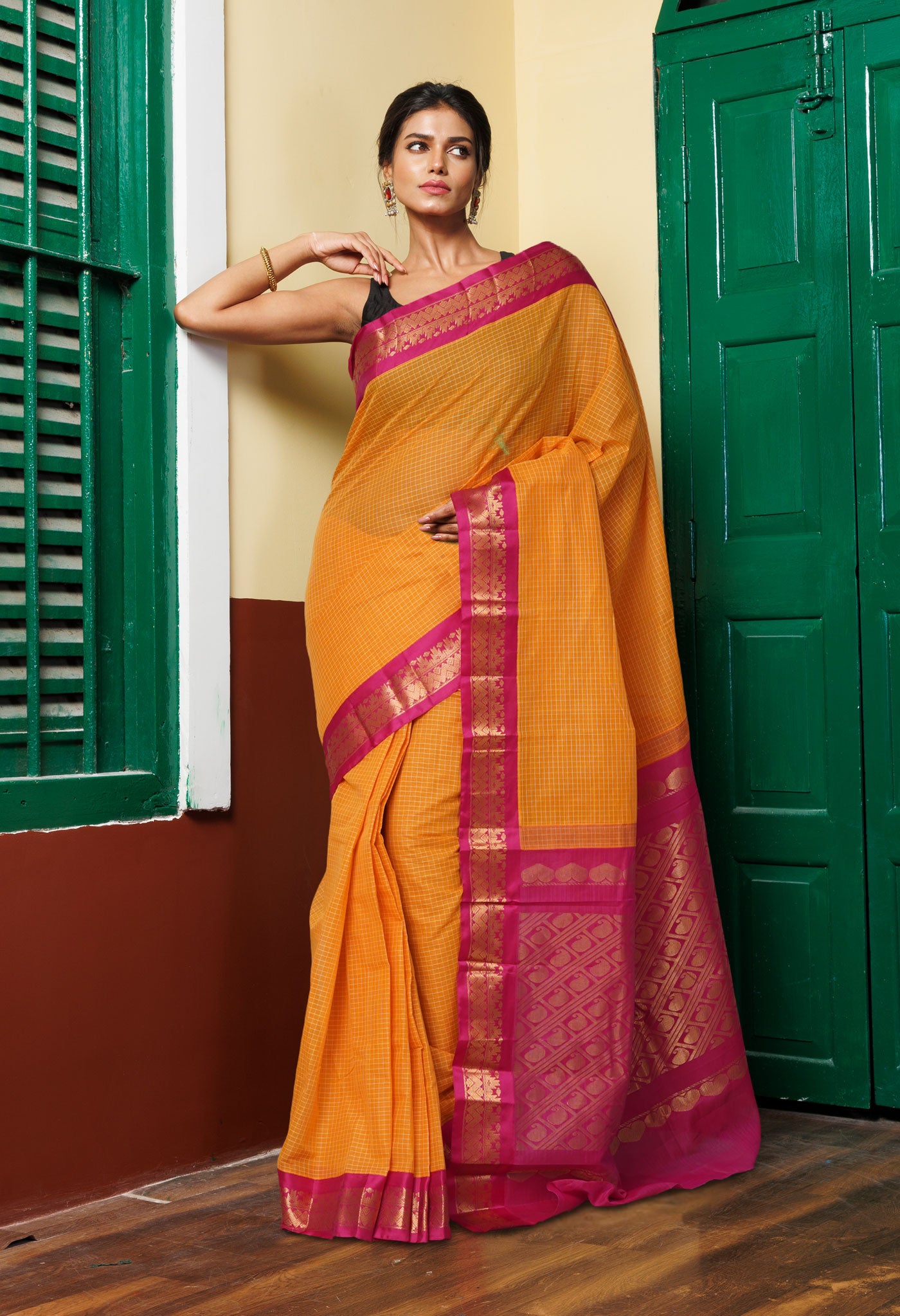 Orange-Red PureHandloom Checks Gadwal Cotton Saree-UNM80727