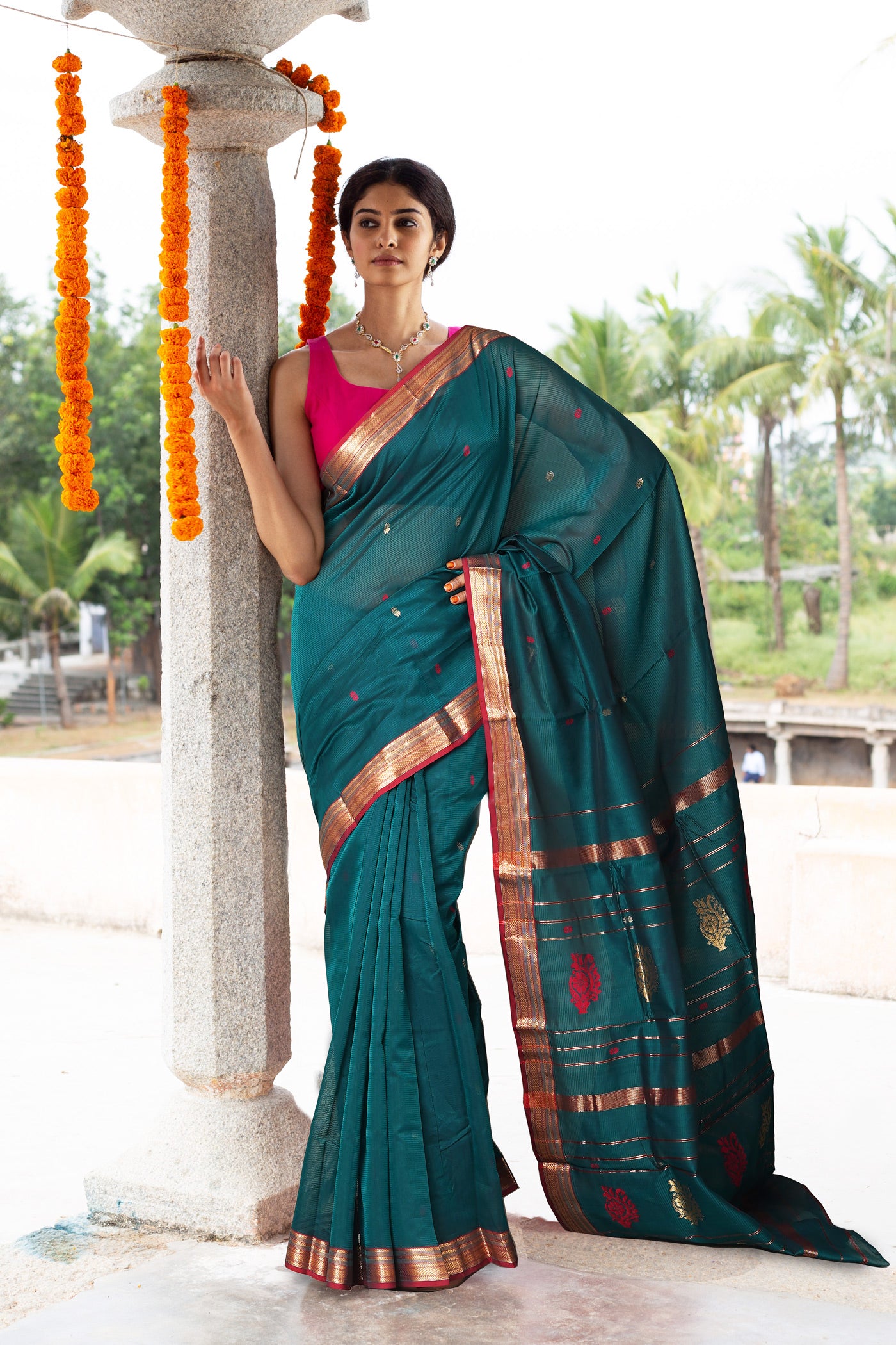 Peacock Green-Red Pure Handloom Maheshwari Sico Saree-UNM80905