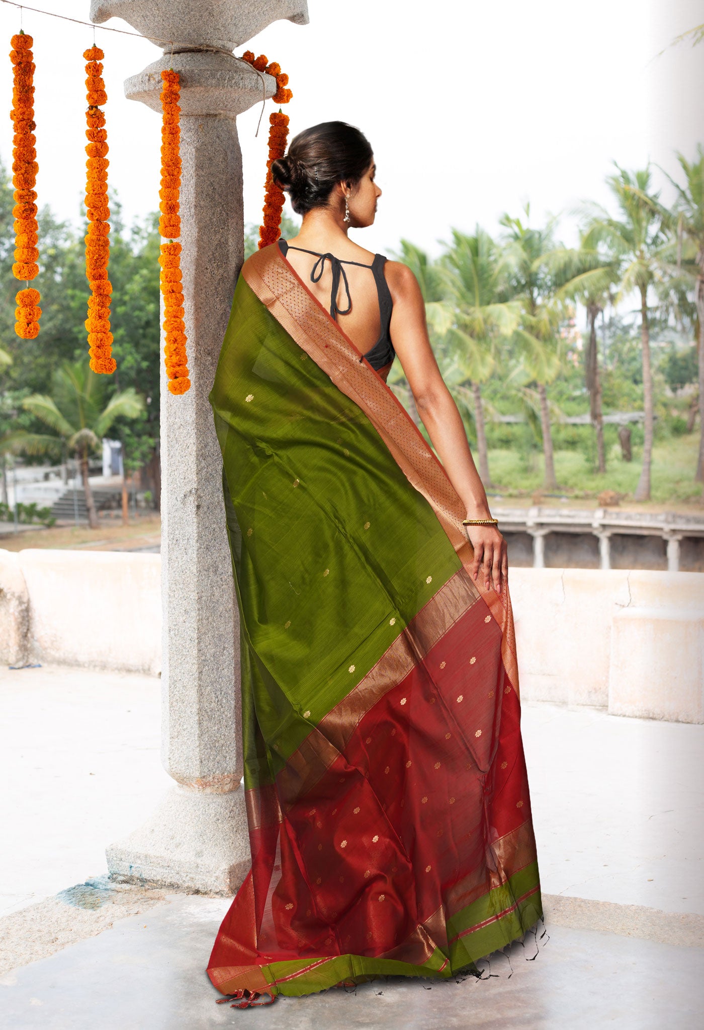 Olive Green-Red Pure Handloom Maheshwari Sico Saree-UNM80924