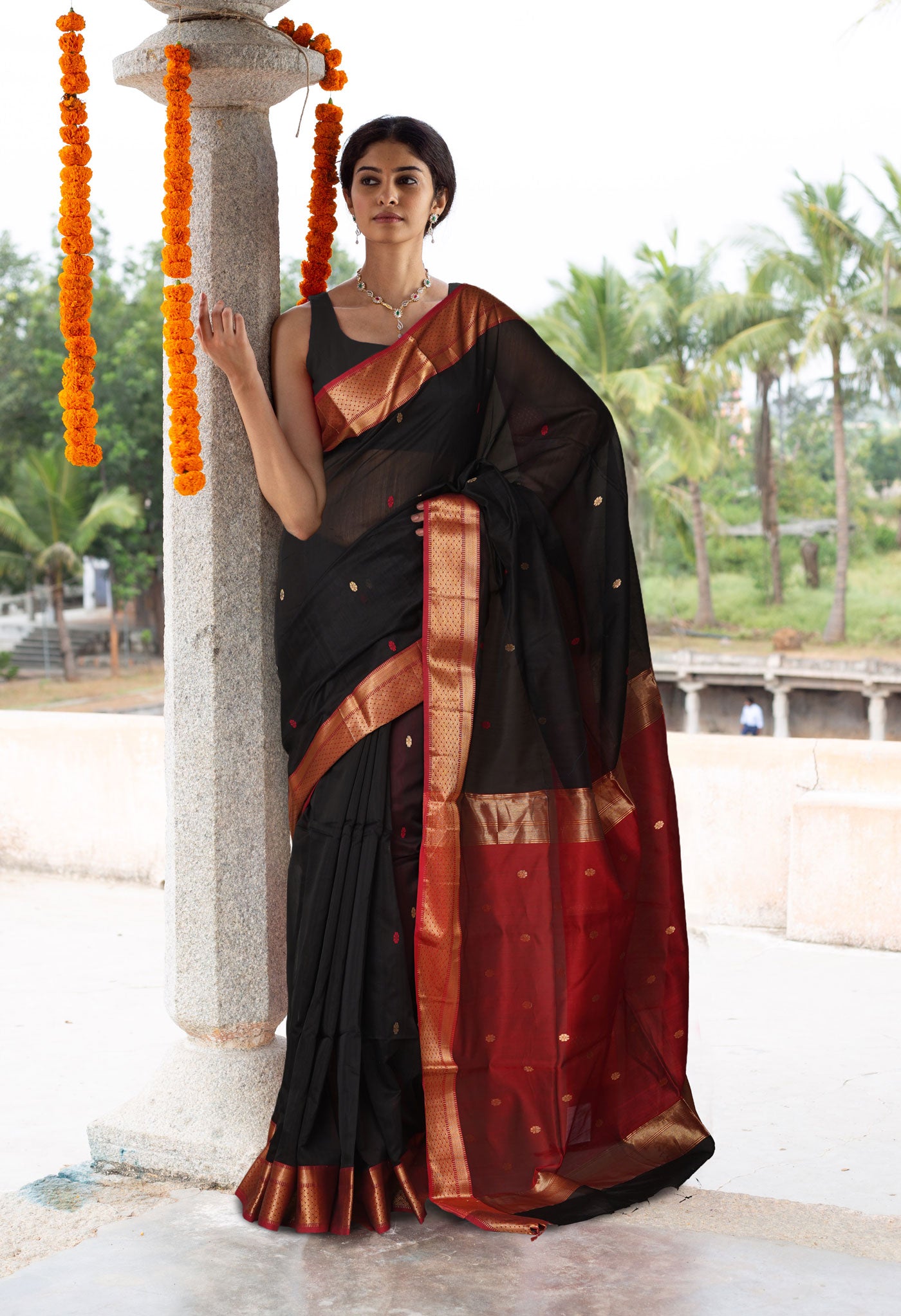 Black-Red Pure Handloom Maheshwari Sico Saree-UNM80925