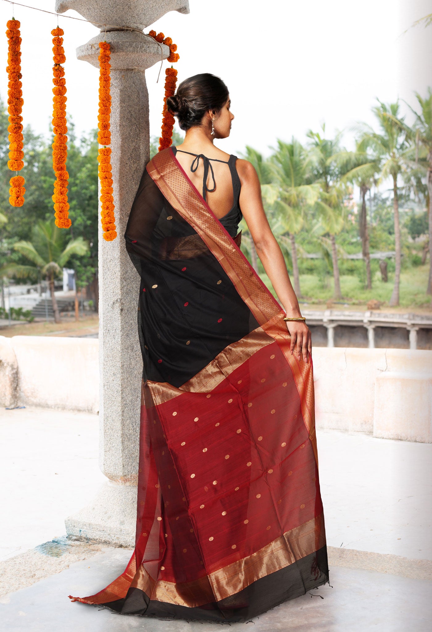 Black-Red Pure Handloom Maheshwari Sico Saree-UNM80925