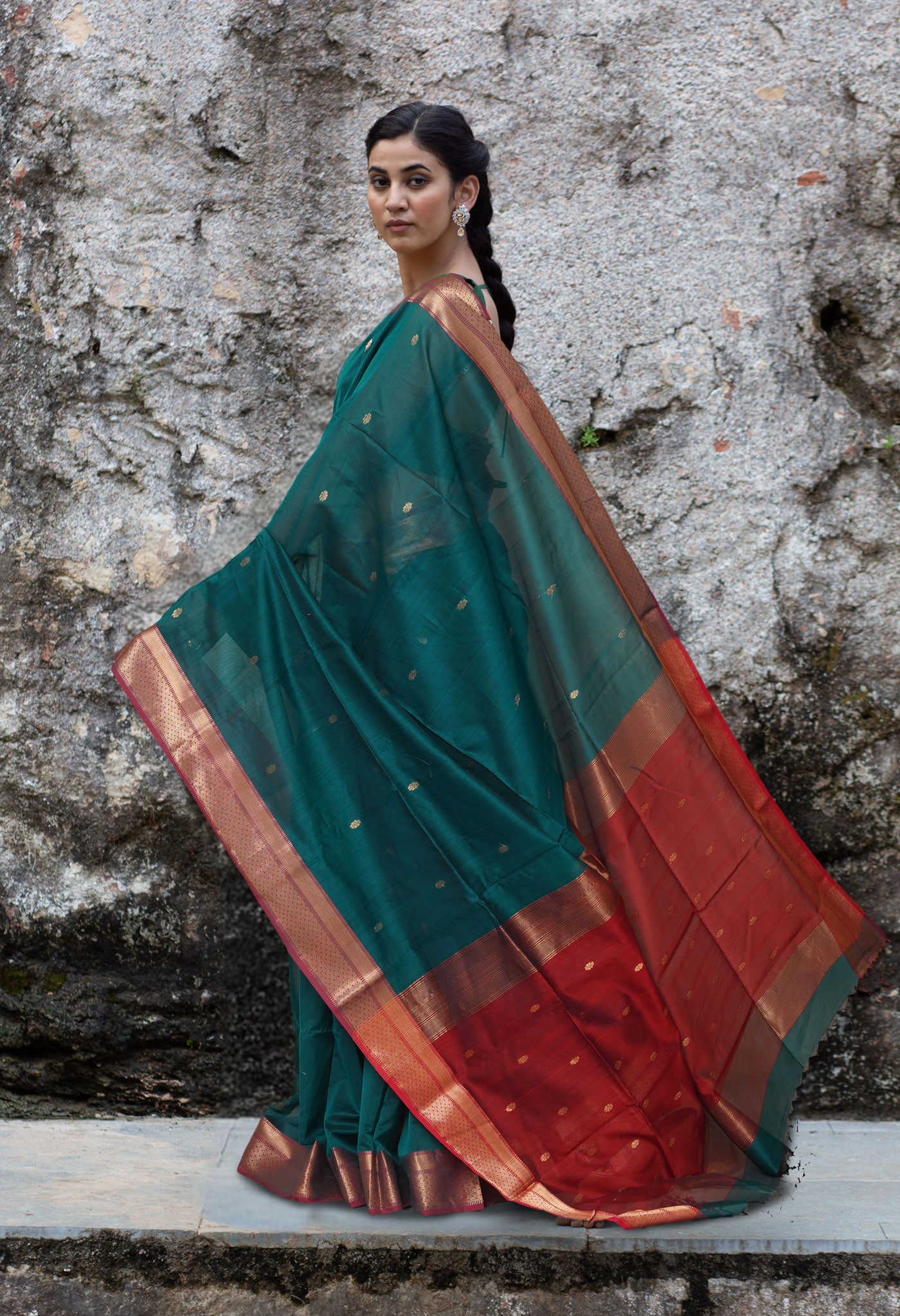 Peacock Green-Red Pure Handloom Maheshwari Sico Saree-UNM80928