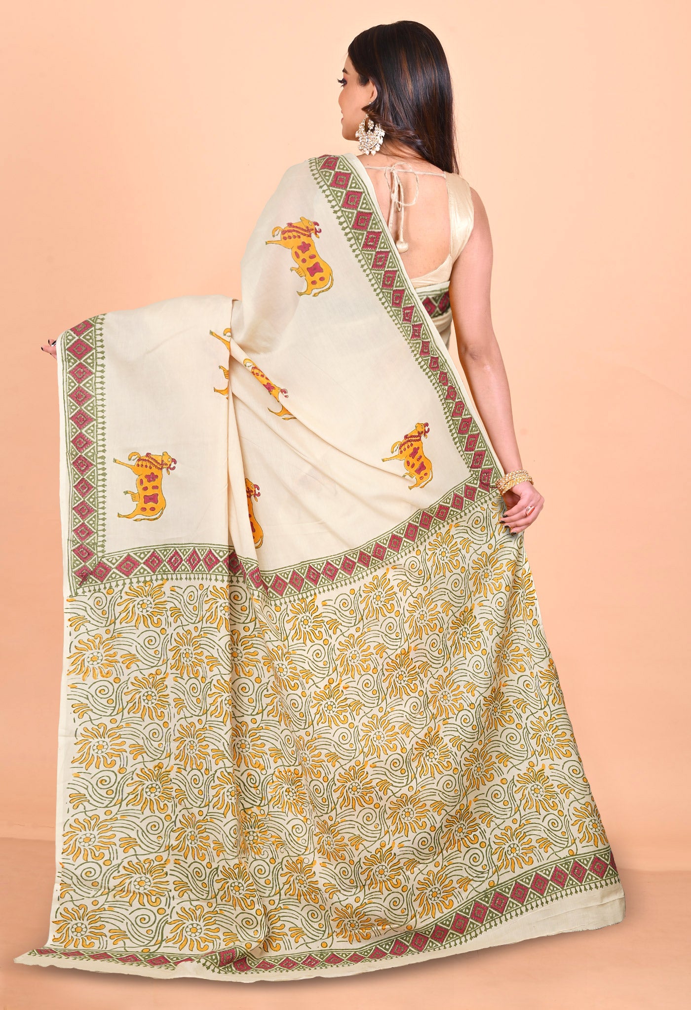 Ivory Pure Pichwai Printed Soft Cotton Saree-UNM80987