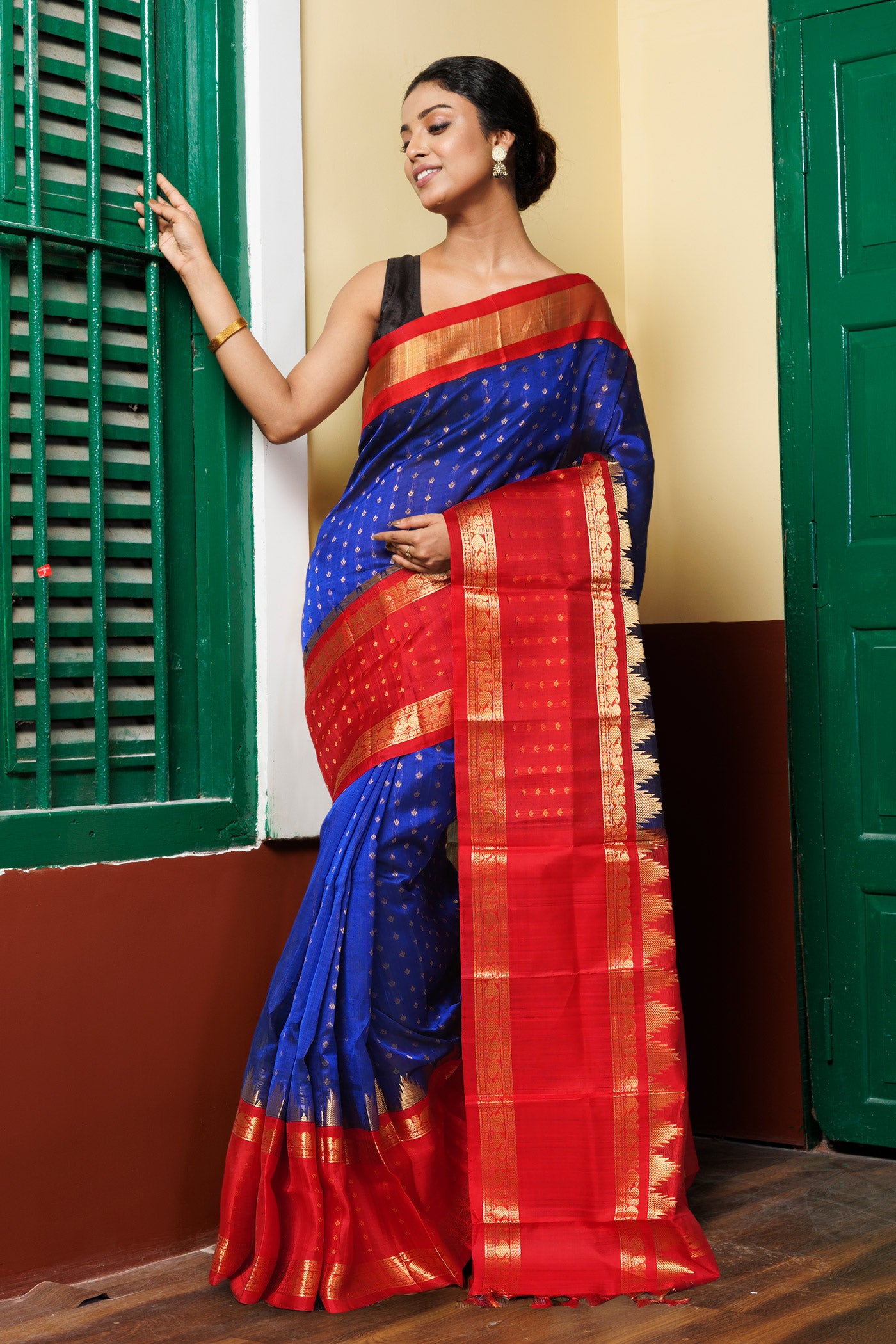 Navy Blue-Red Pure Handloom Assam Sico Saree-UNM81101