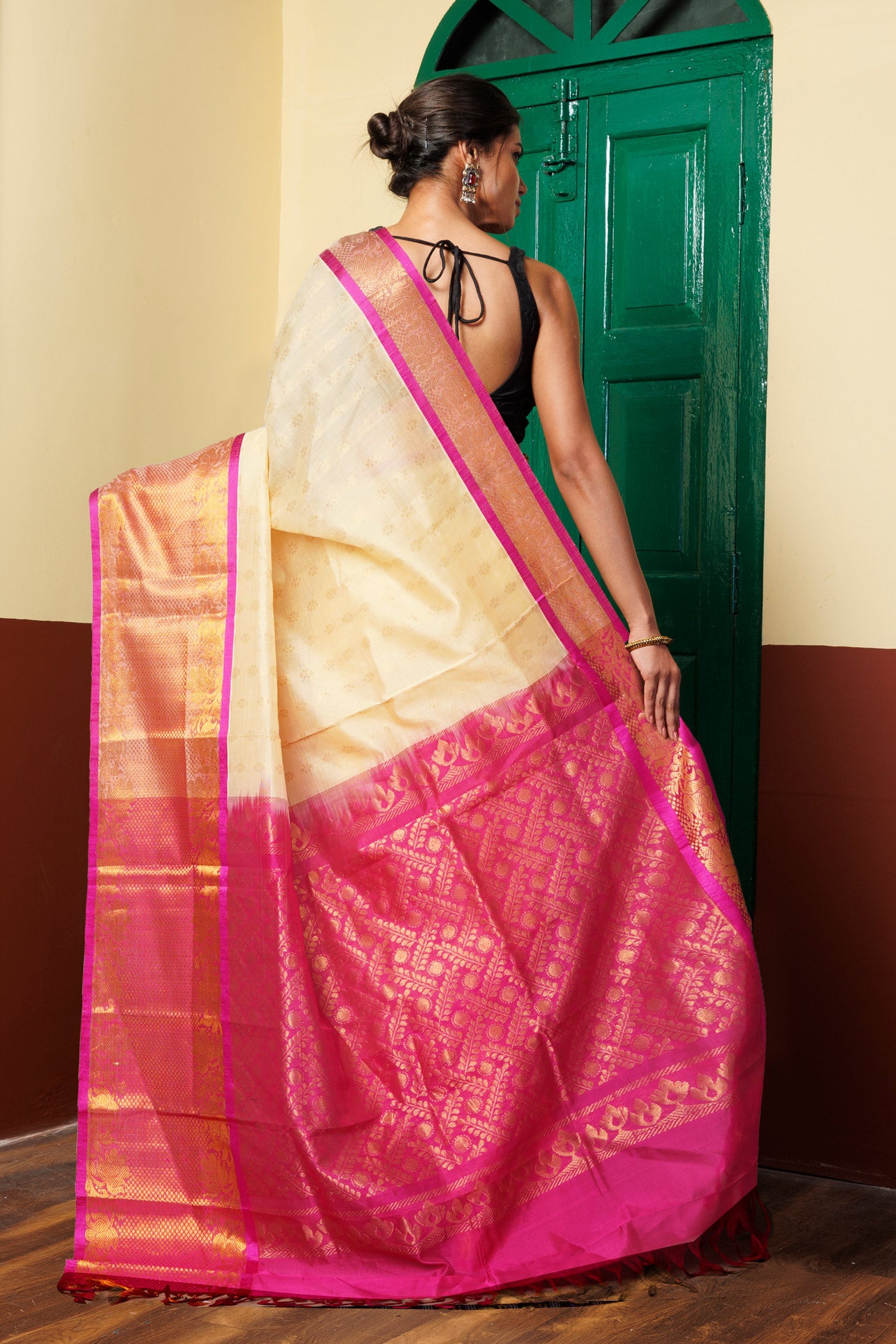 Cream-Pink Pure Handloom Assam Sico Saree-UNM81106