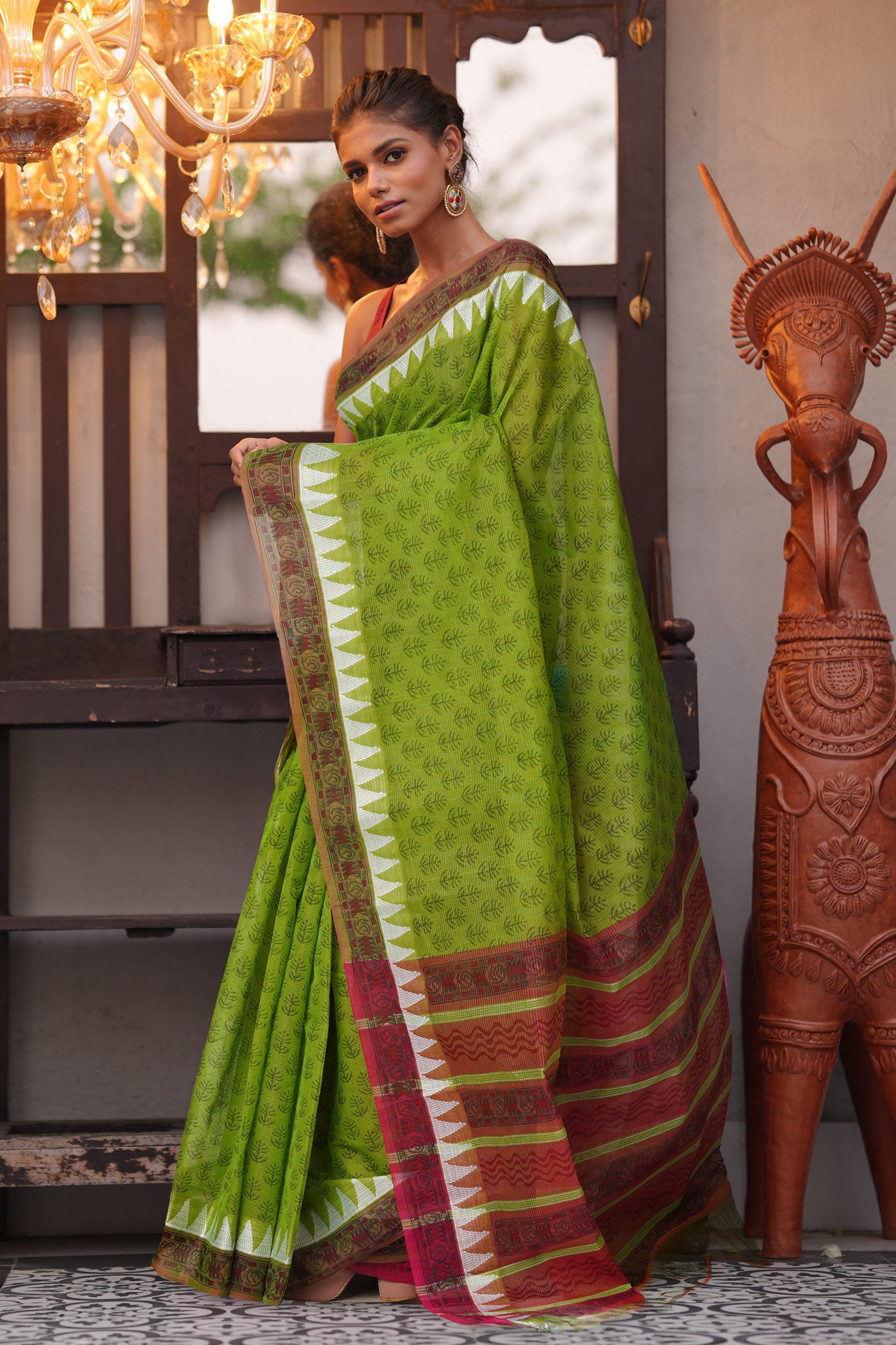 Green Pure Hand Block Printed Mangalgiri Cotton Saree-UNM81300