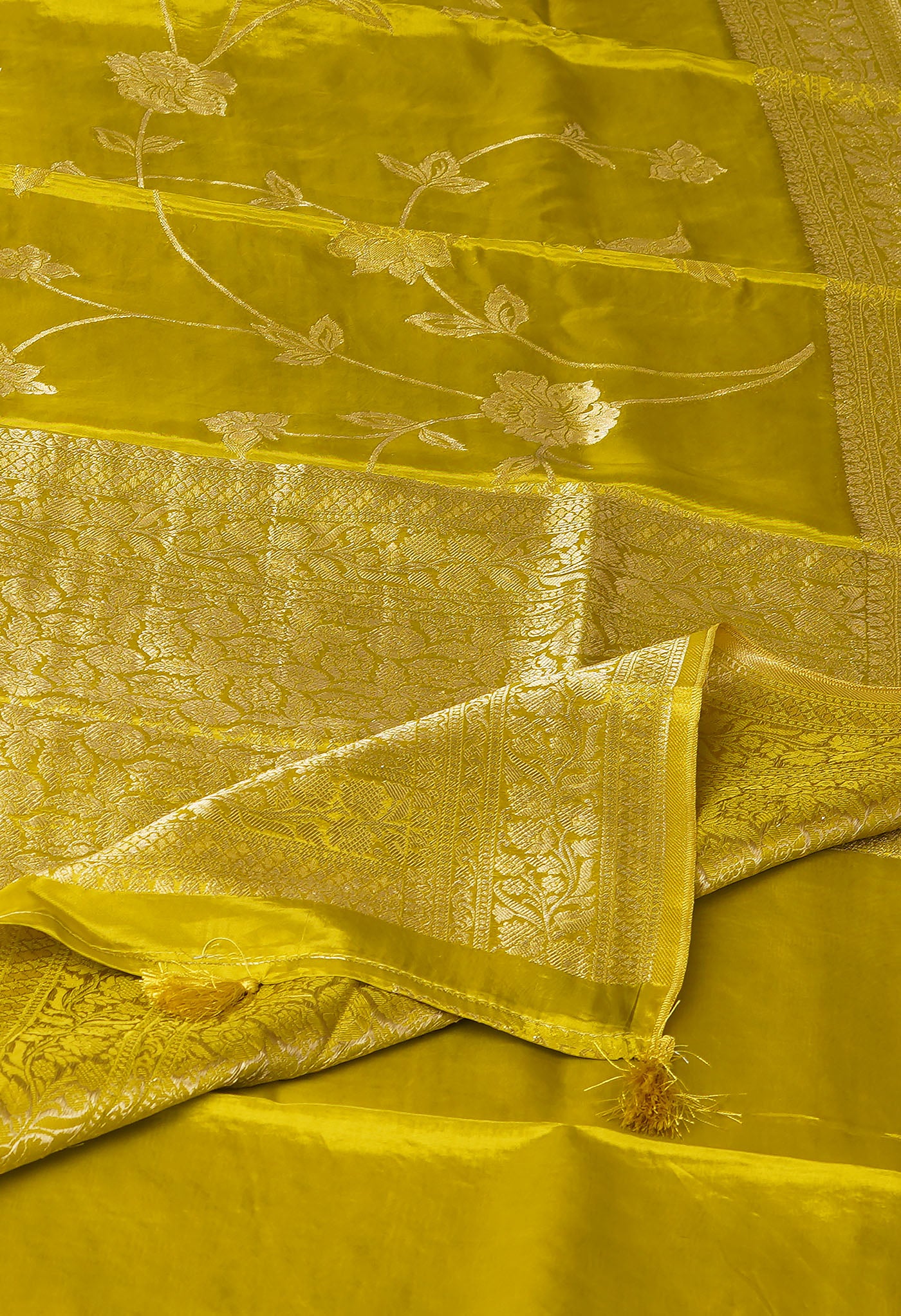 Yellow Pure  Banarasi Soft Silk Saree-UNM81319