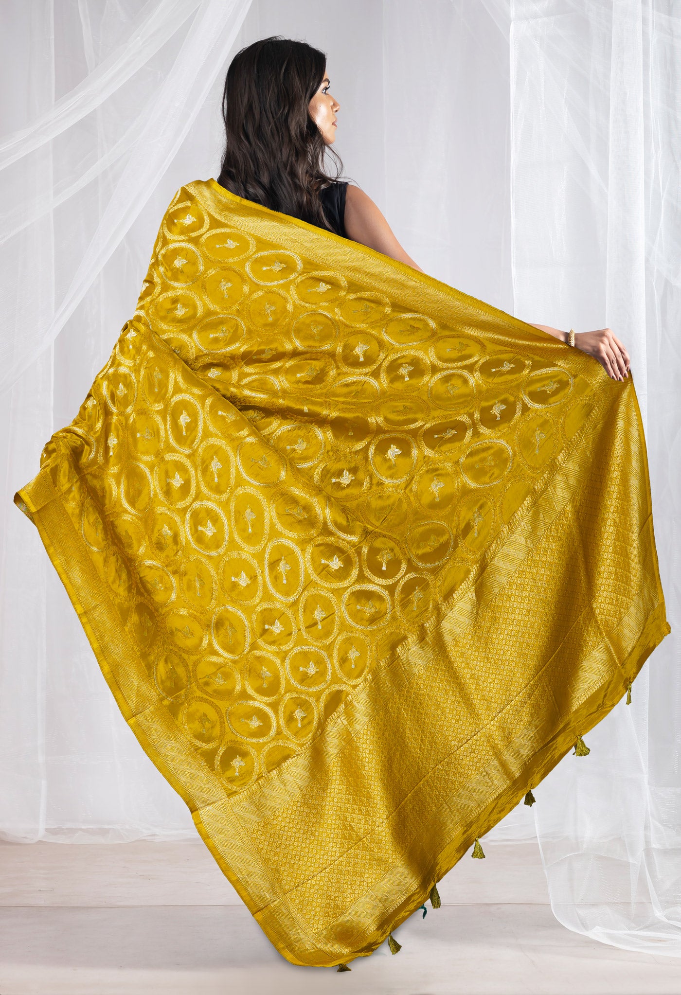 Yellow Pure  Banarasi Soft Silk Saree-UNM81332