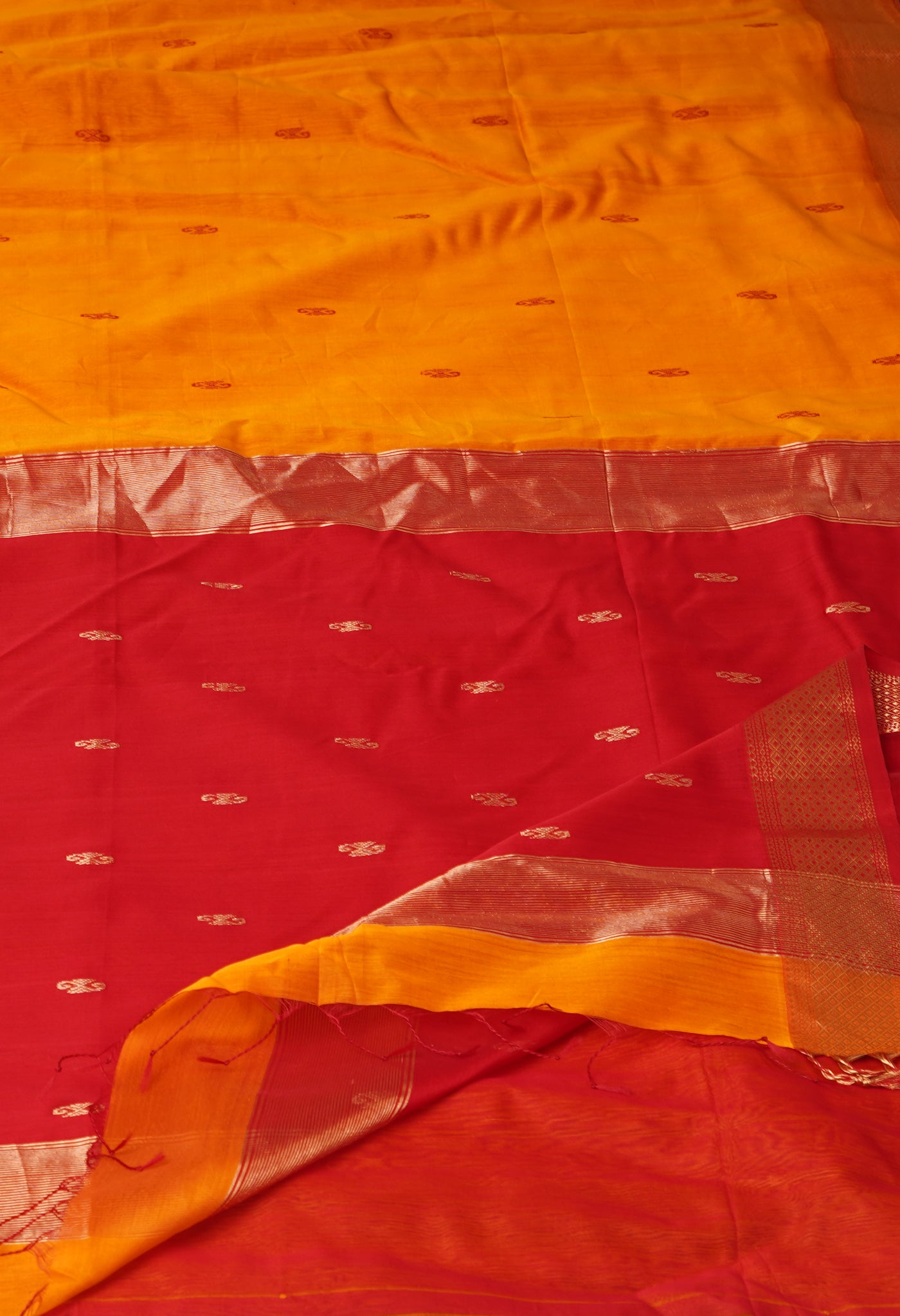 Yellow-Red Pure Handloom Maheshwari Sico Saree-UNM81369