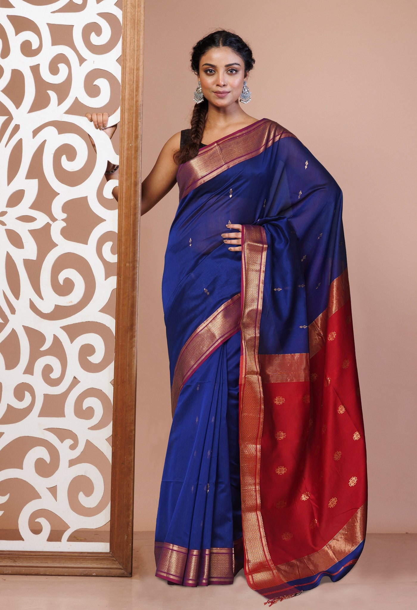 Dark Blue-Red Pure Handloom Maheshwari Sico Saree-UNM81373