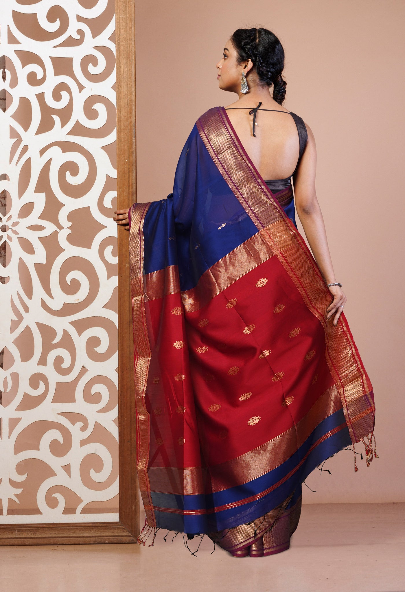 Dark Blue-Red Pure Handloom Maheshwari Sico Saree-UNM81373